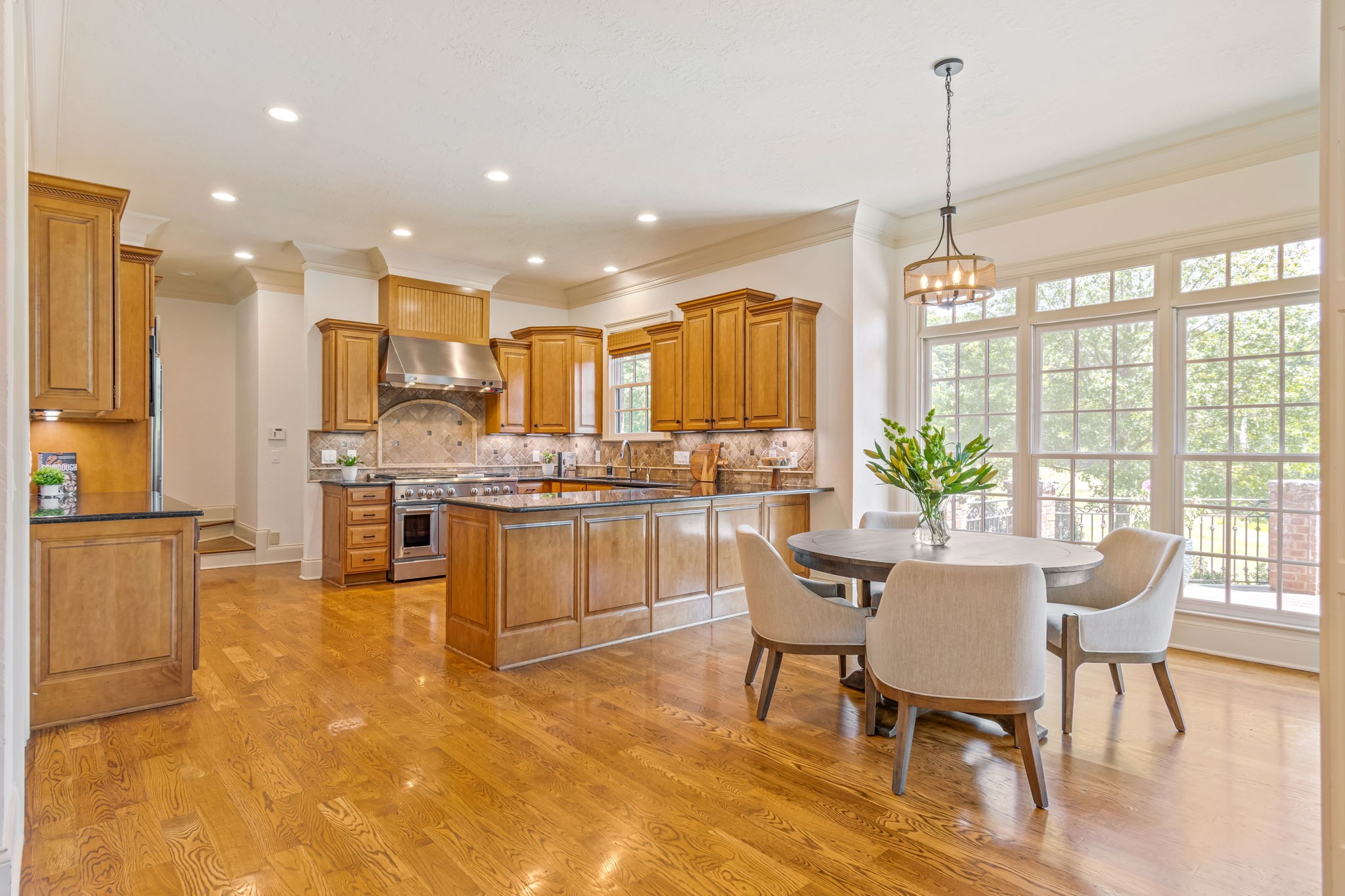 405 Lake Valley Dr