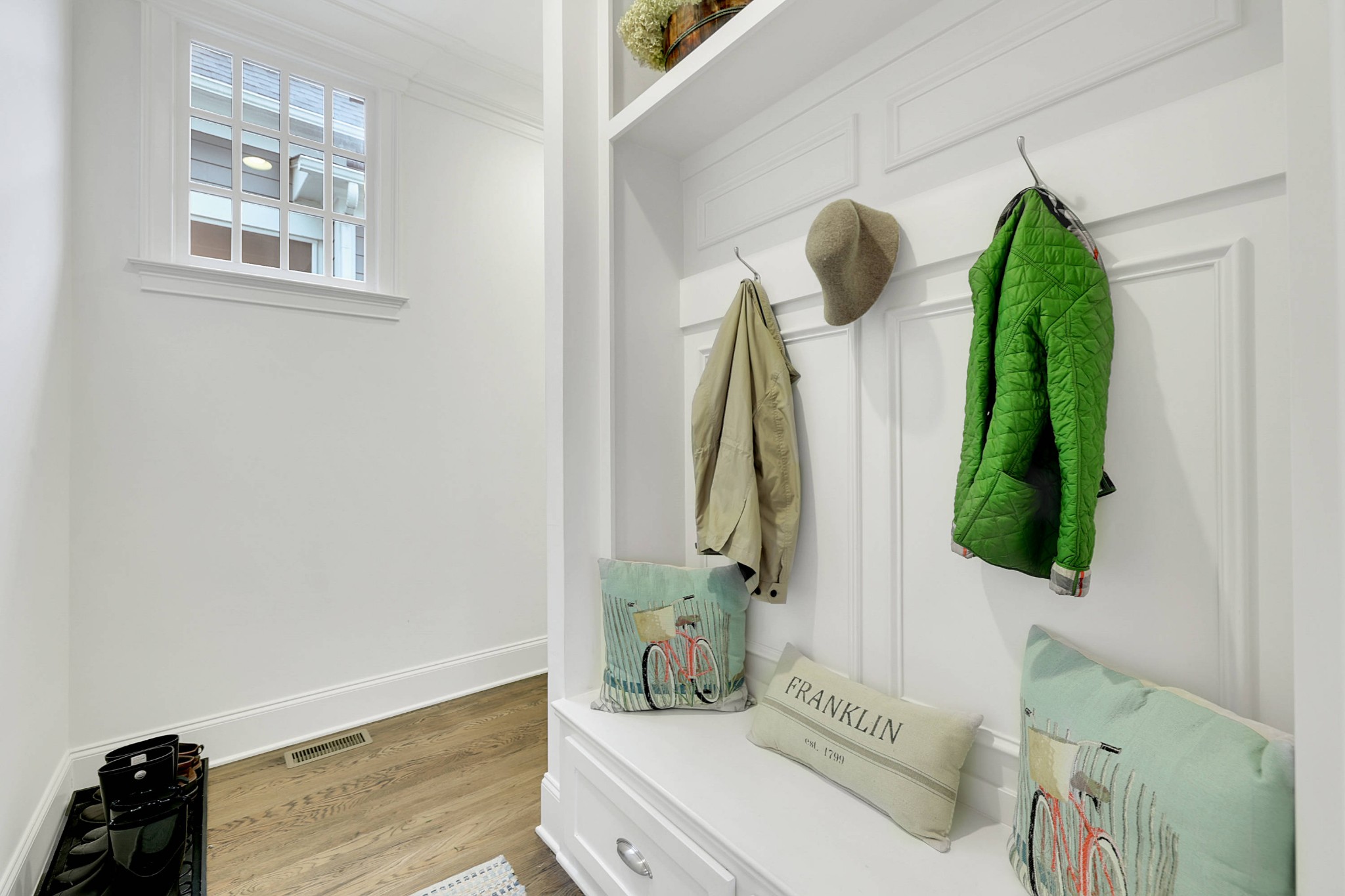 2012 General Martin Ln