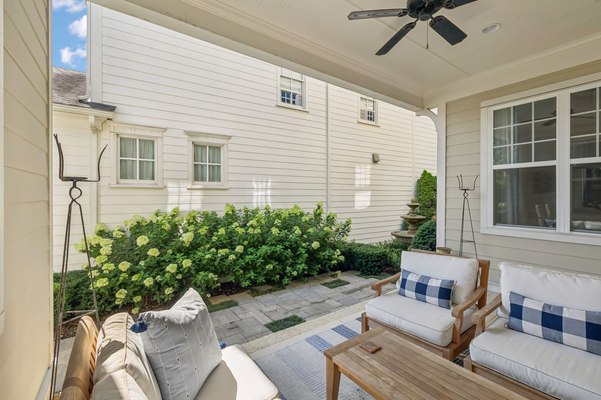 2012 General Martin Ln