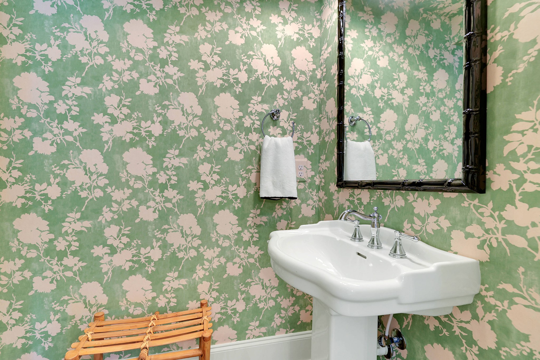 2012 General Martin Ln