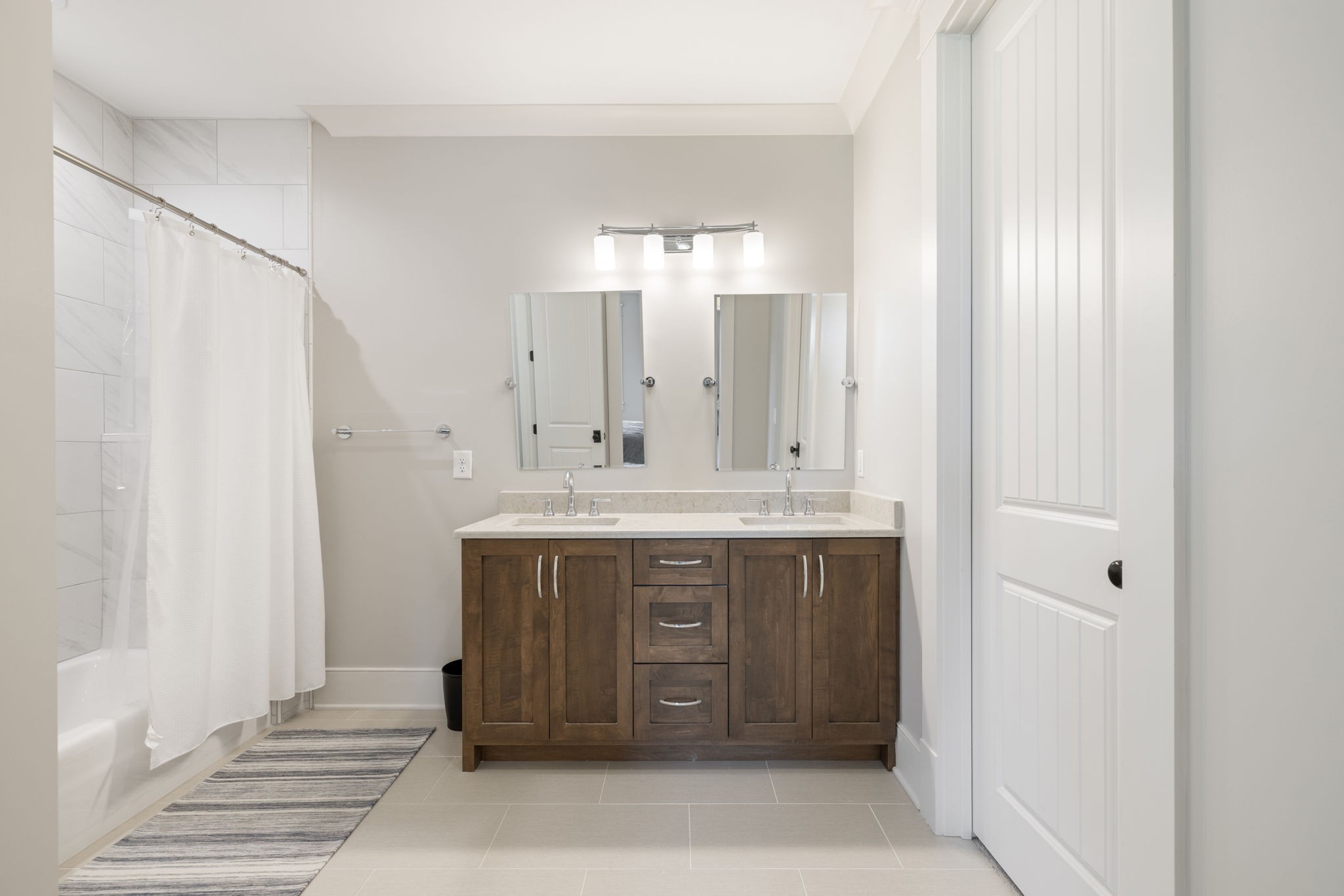 5540 Hawks Landing Dr