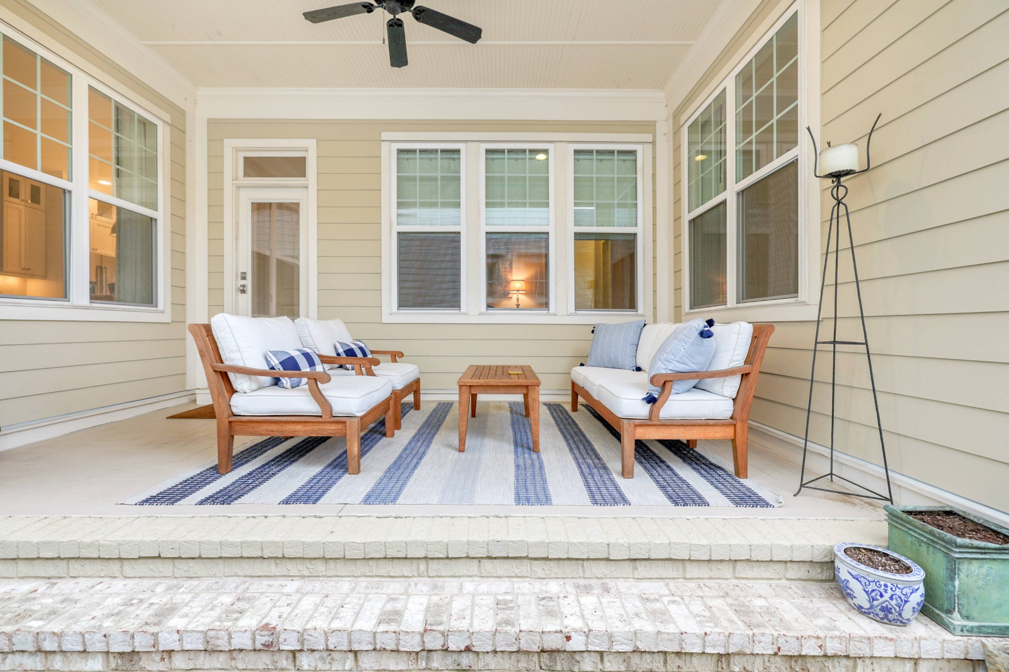 2012 General Martin Ln