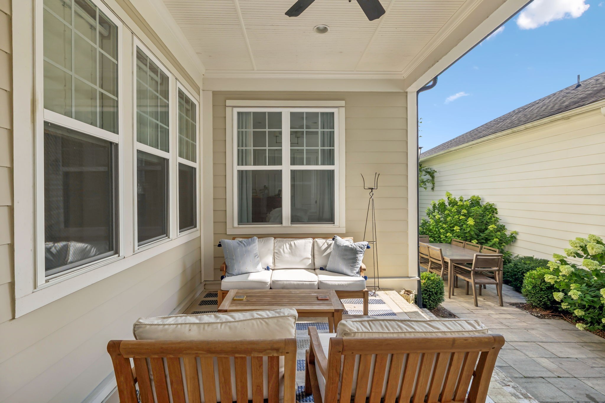 2012 General Martin Ln