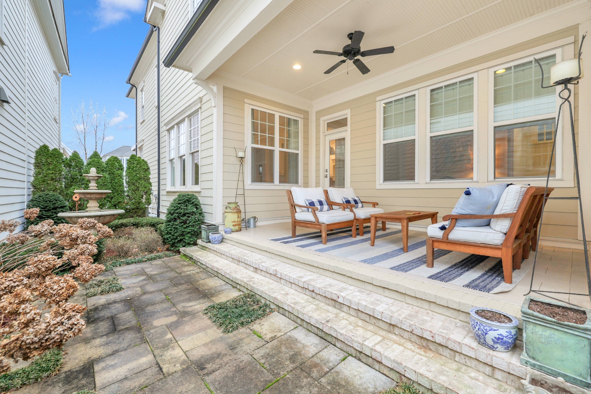 2012 General Martin Ln