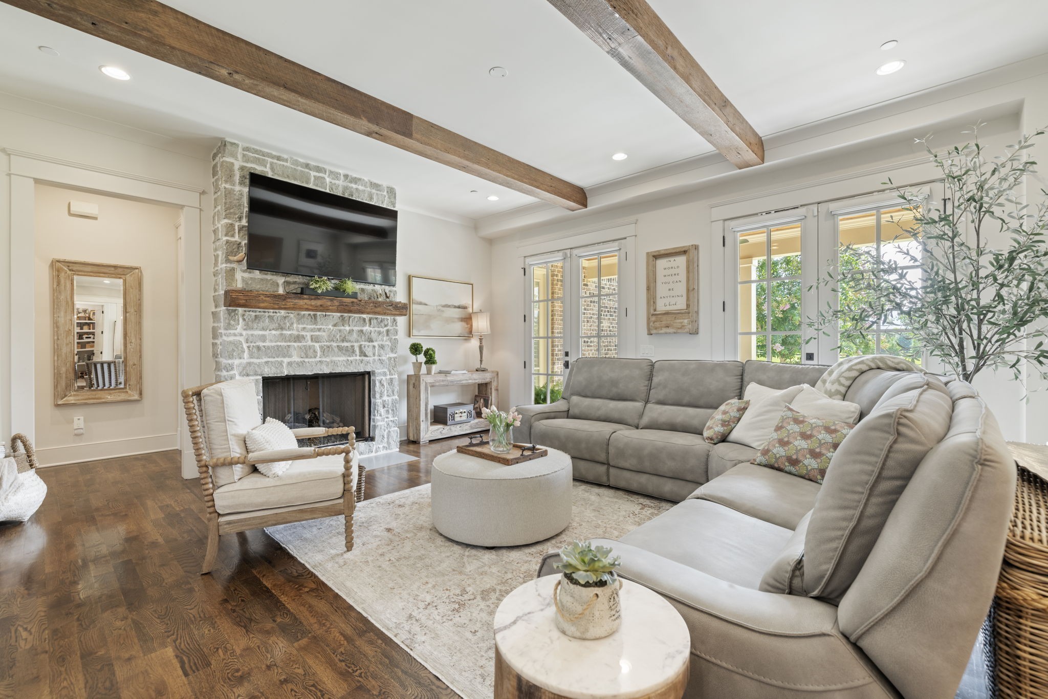 5540 Hawks Landing Dr