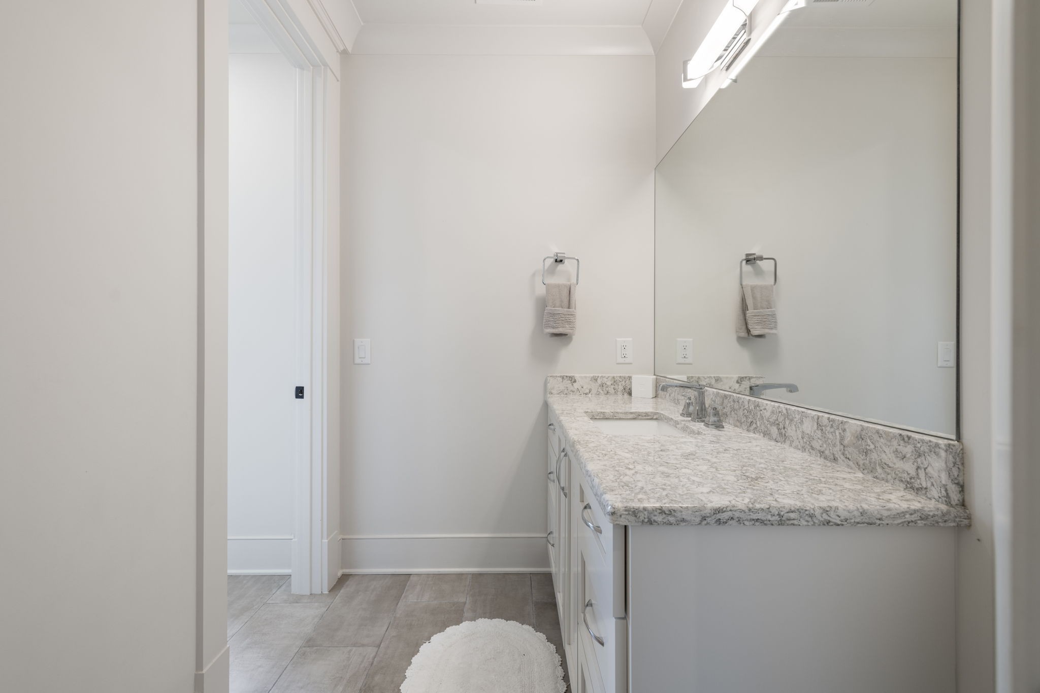 5540 Hawks Landing Dr