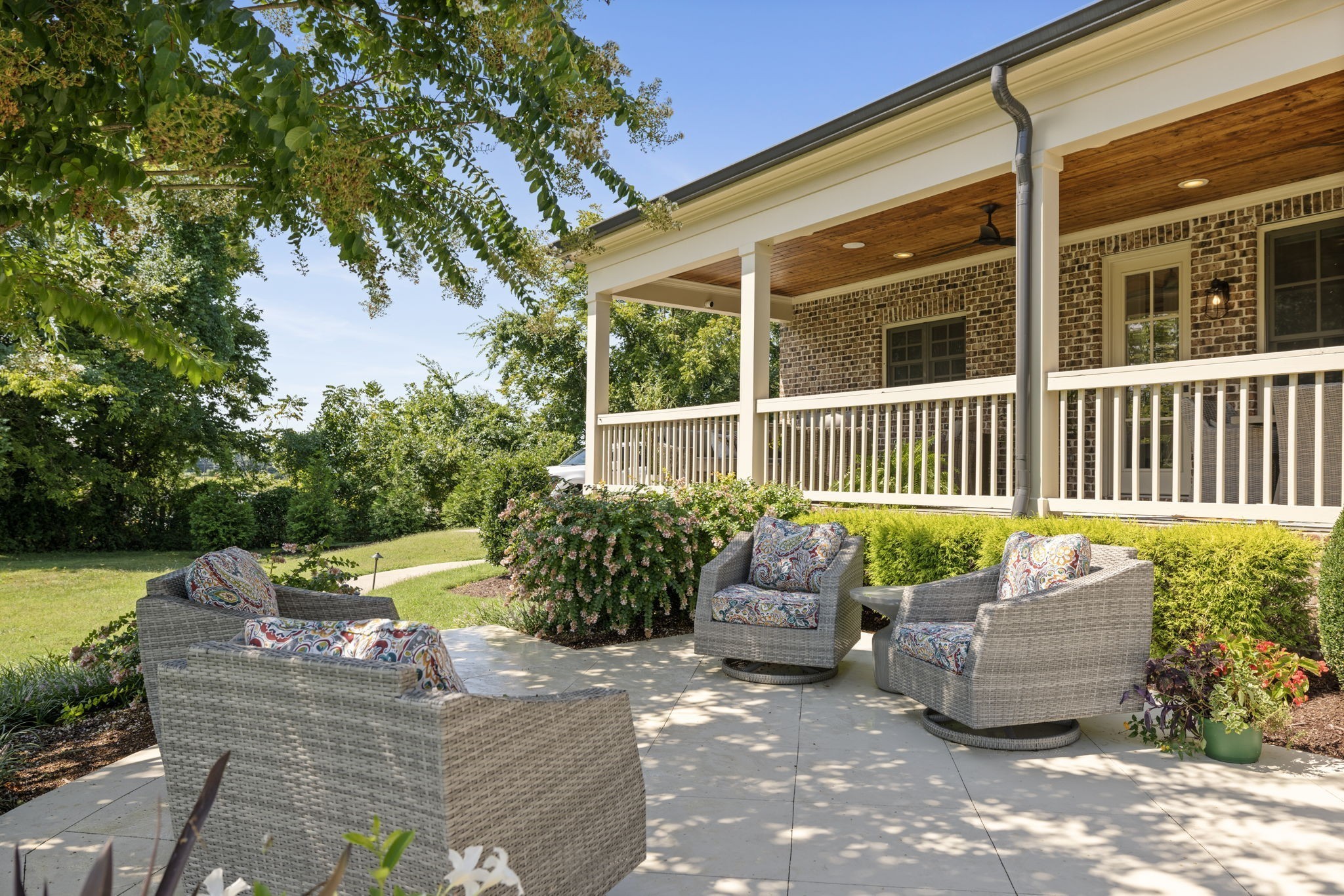 5540 Hawks Landing Dr