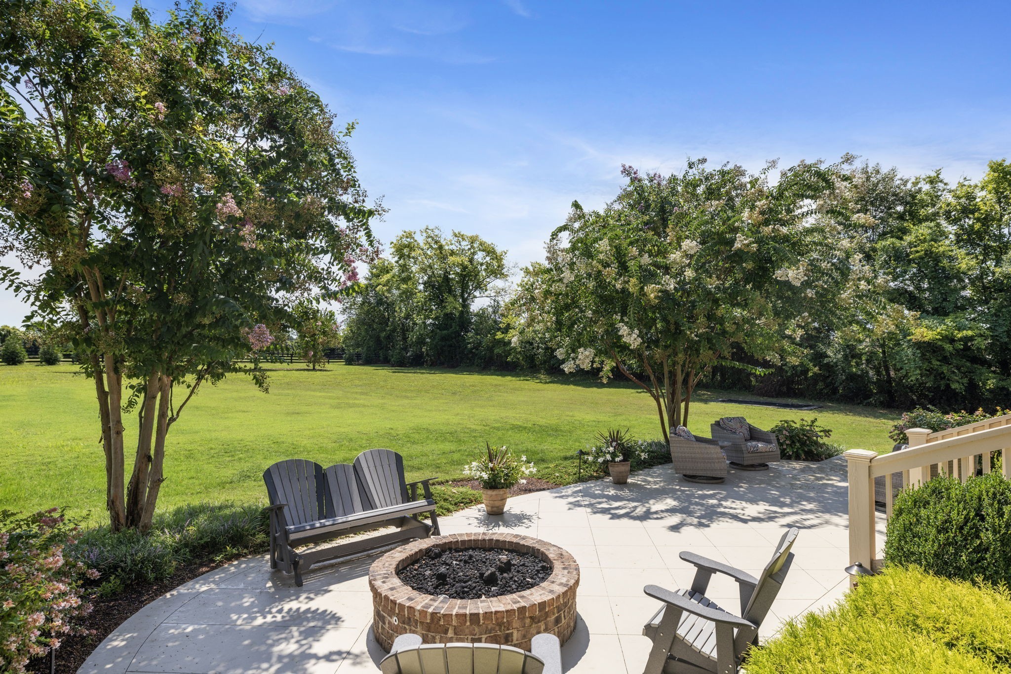 5540 Hawks Landing Dr