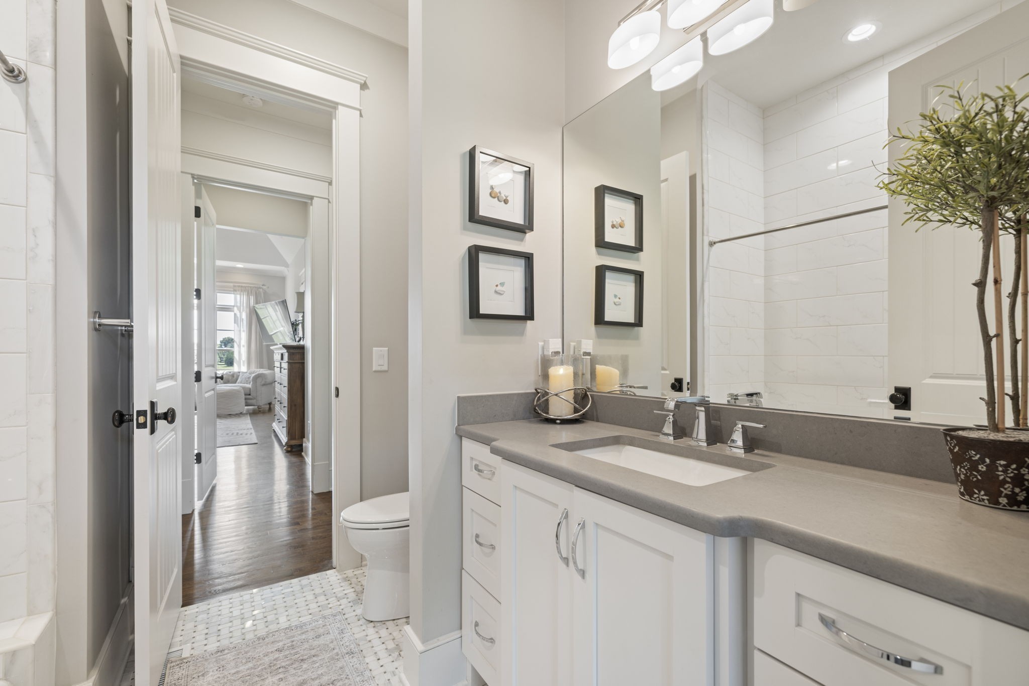 5540 Hawks Landing Dr