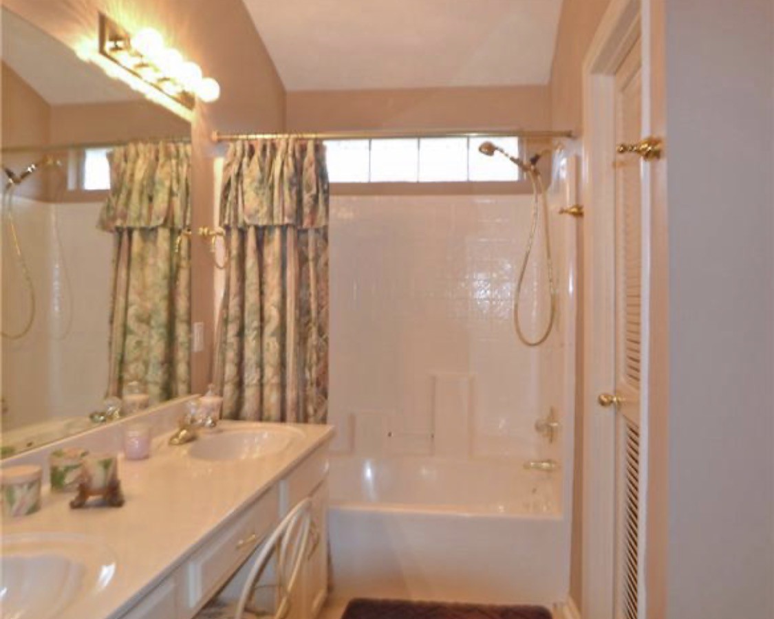 107 Meridian Ct