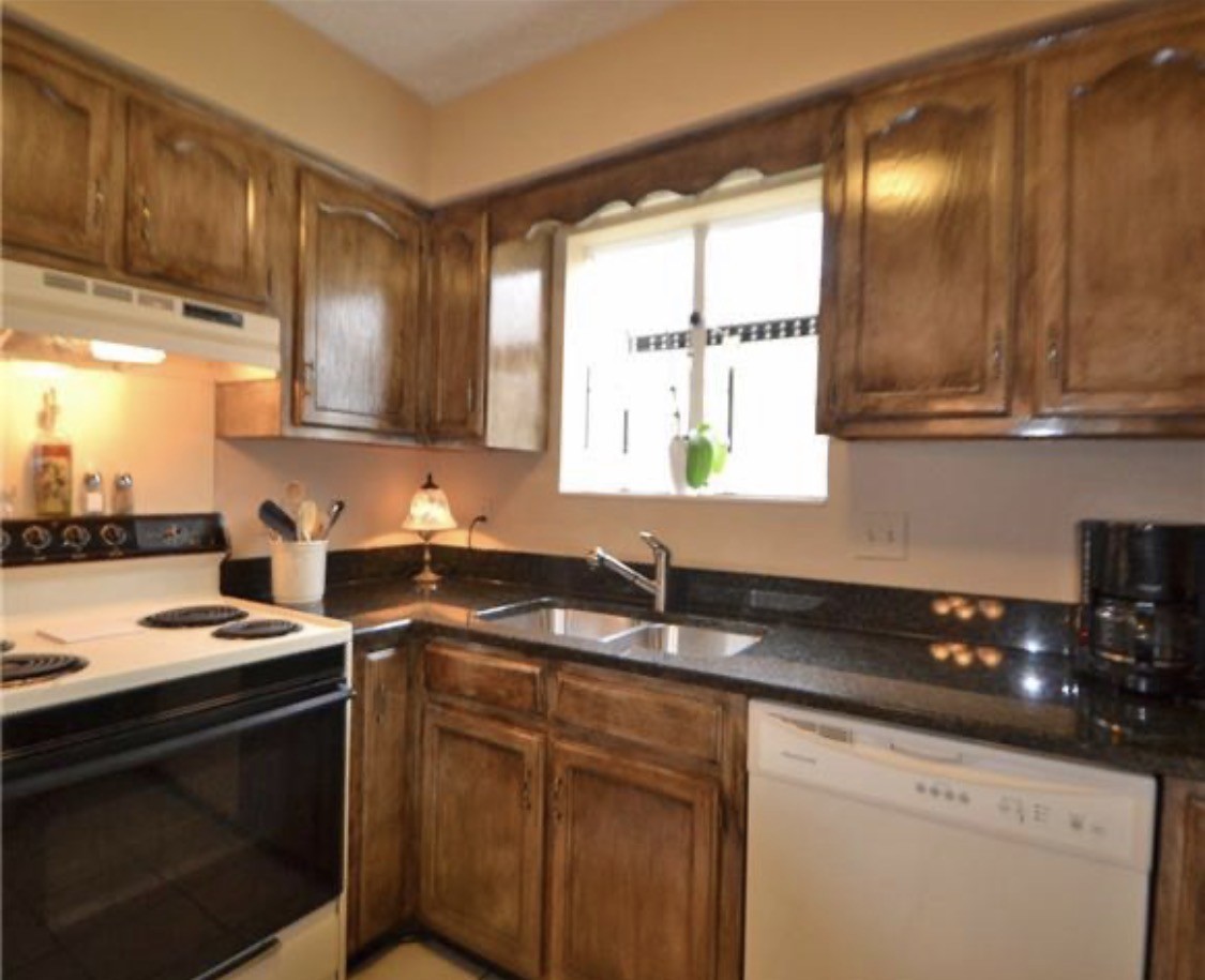 107 Meridian Ct