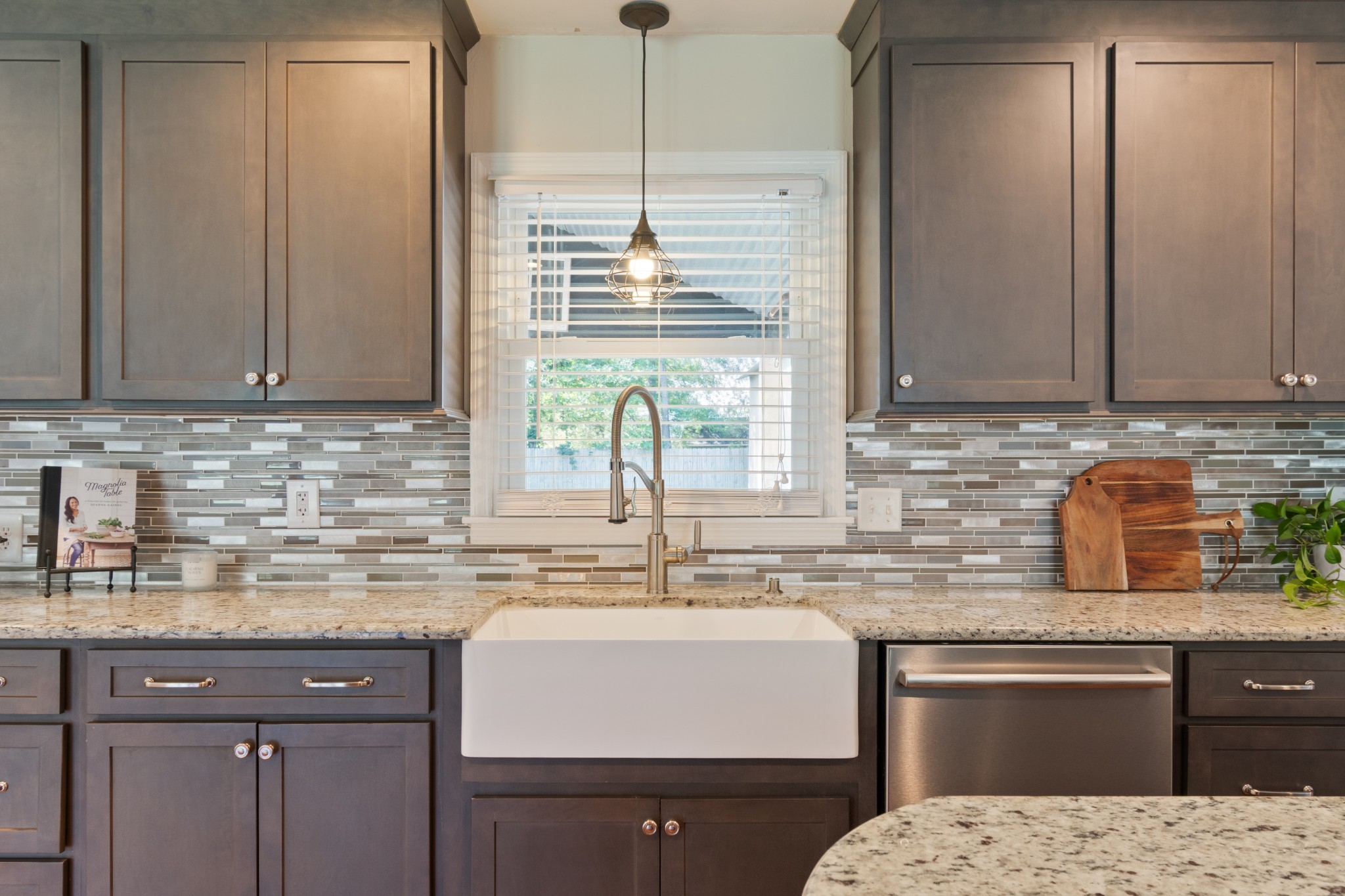 2353 Braxton Bragg Dr