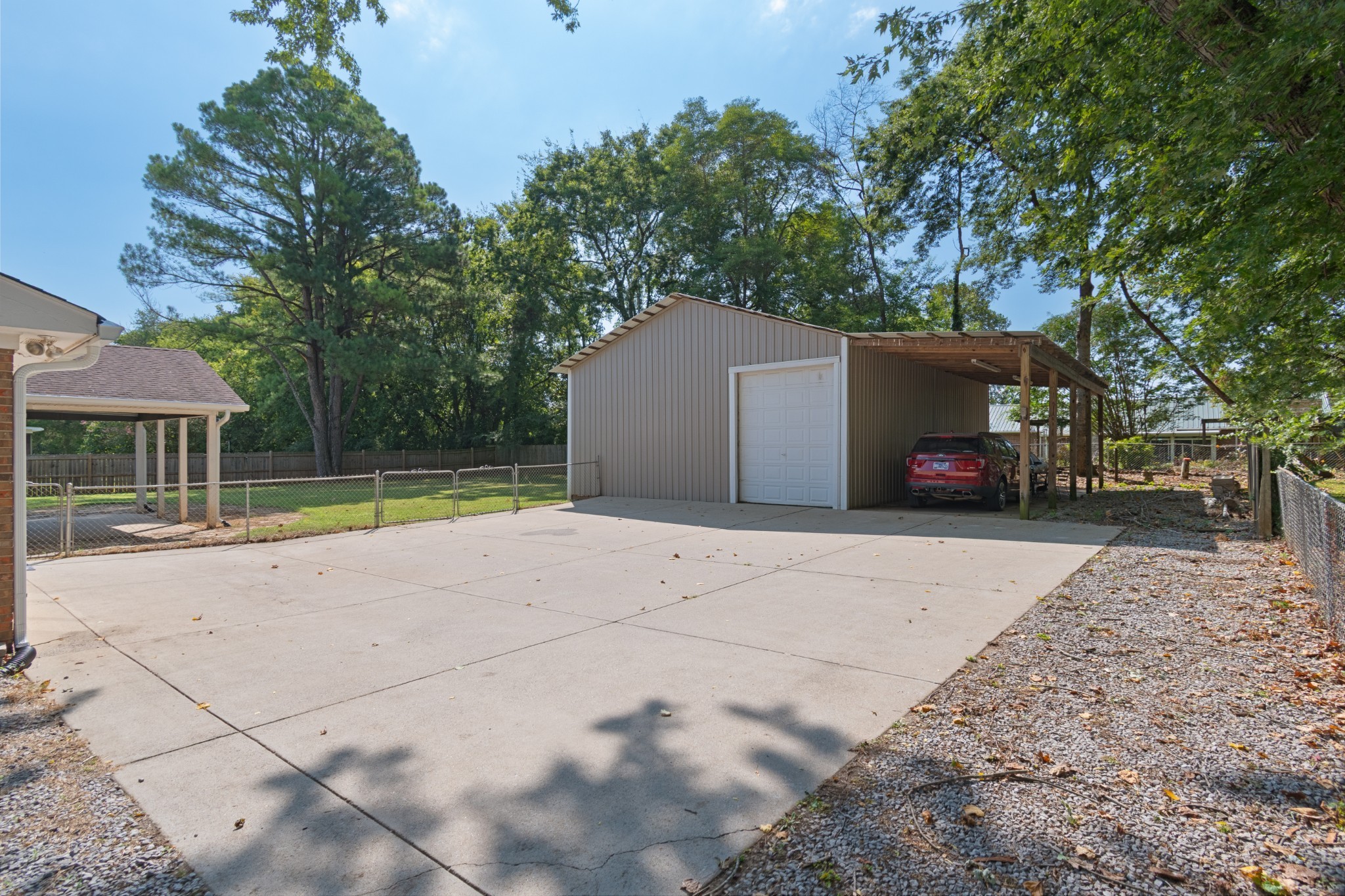2353 Braxton Bragg Dr