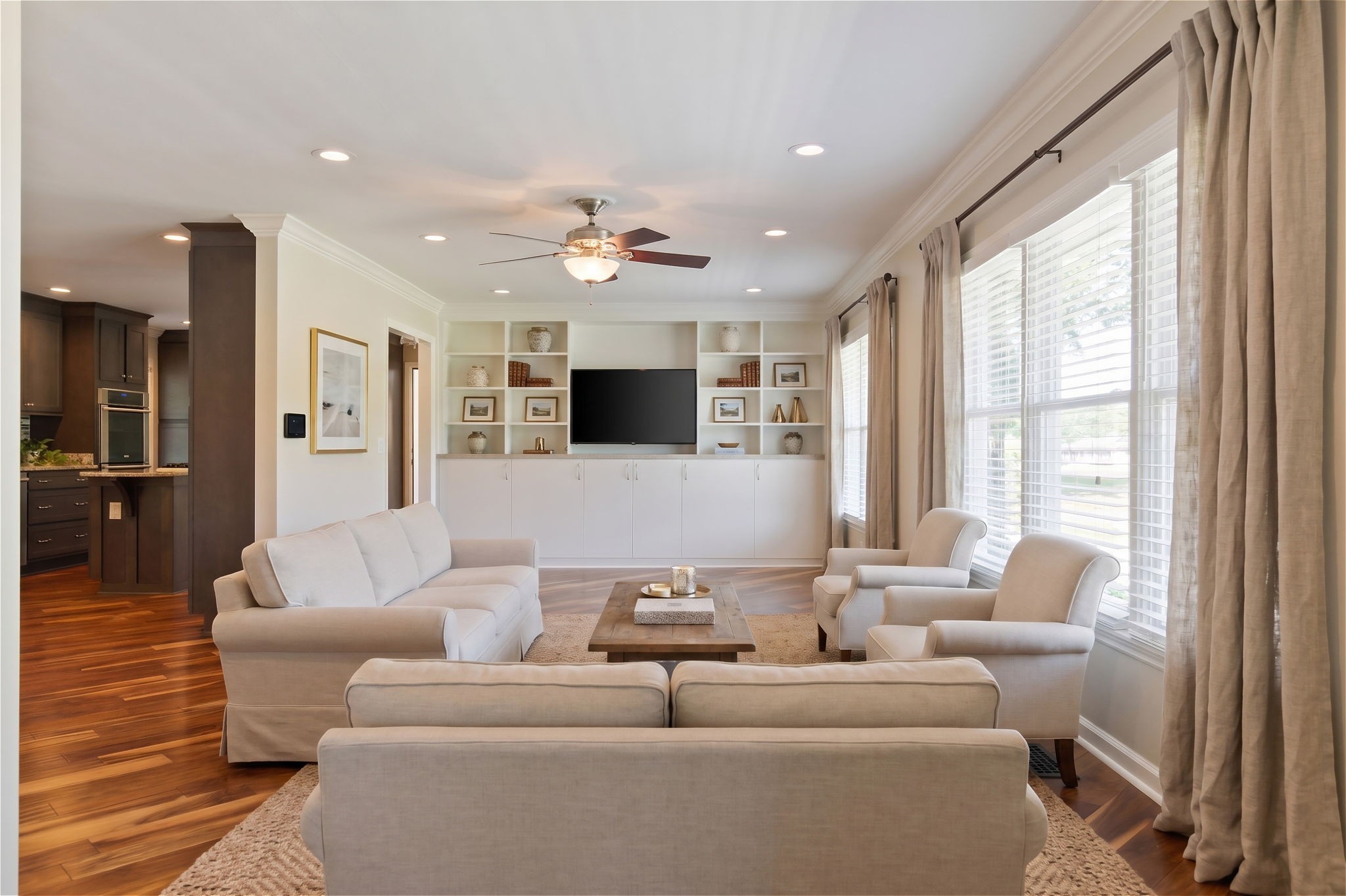 2353 Braxton Bragg Dr