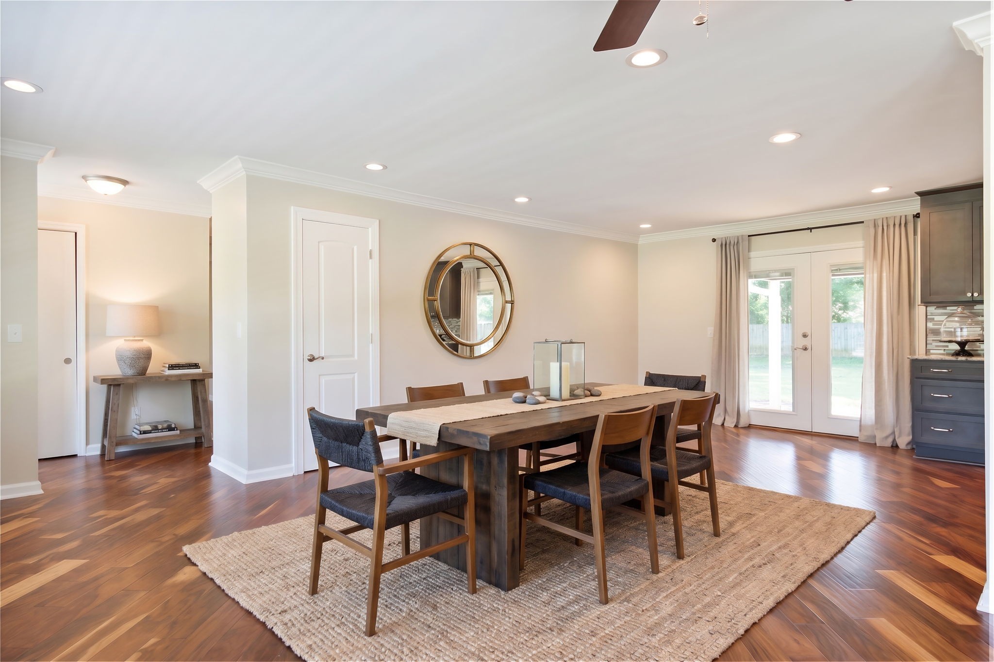 2353 Braxton Bragg Dr