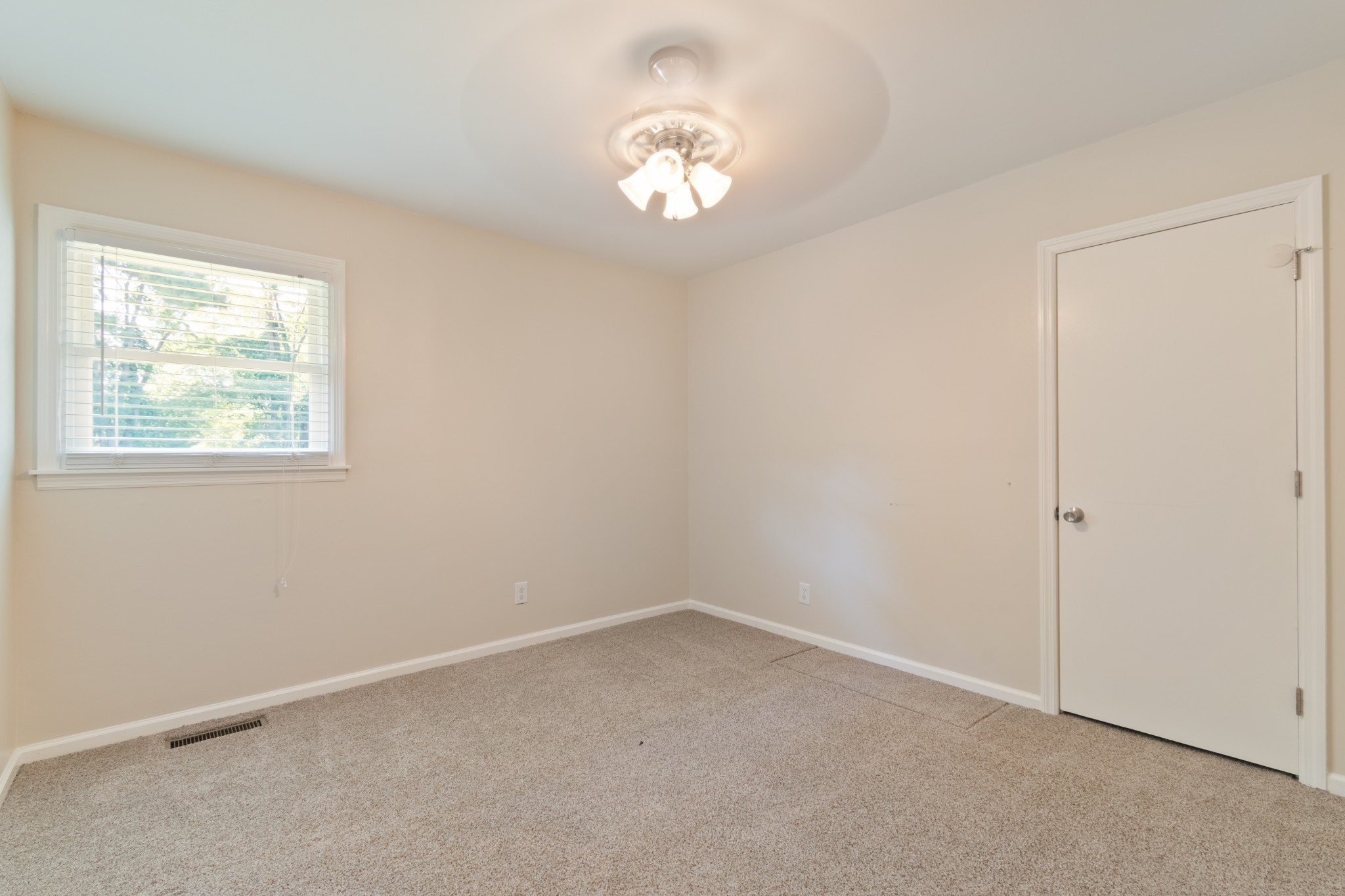 2353 Braxton Bragg Dr