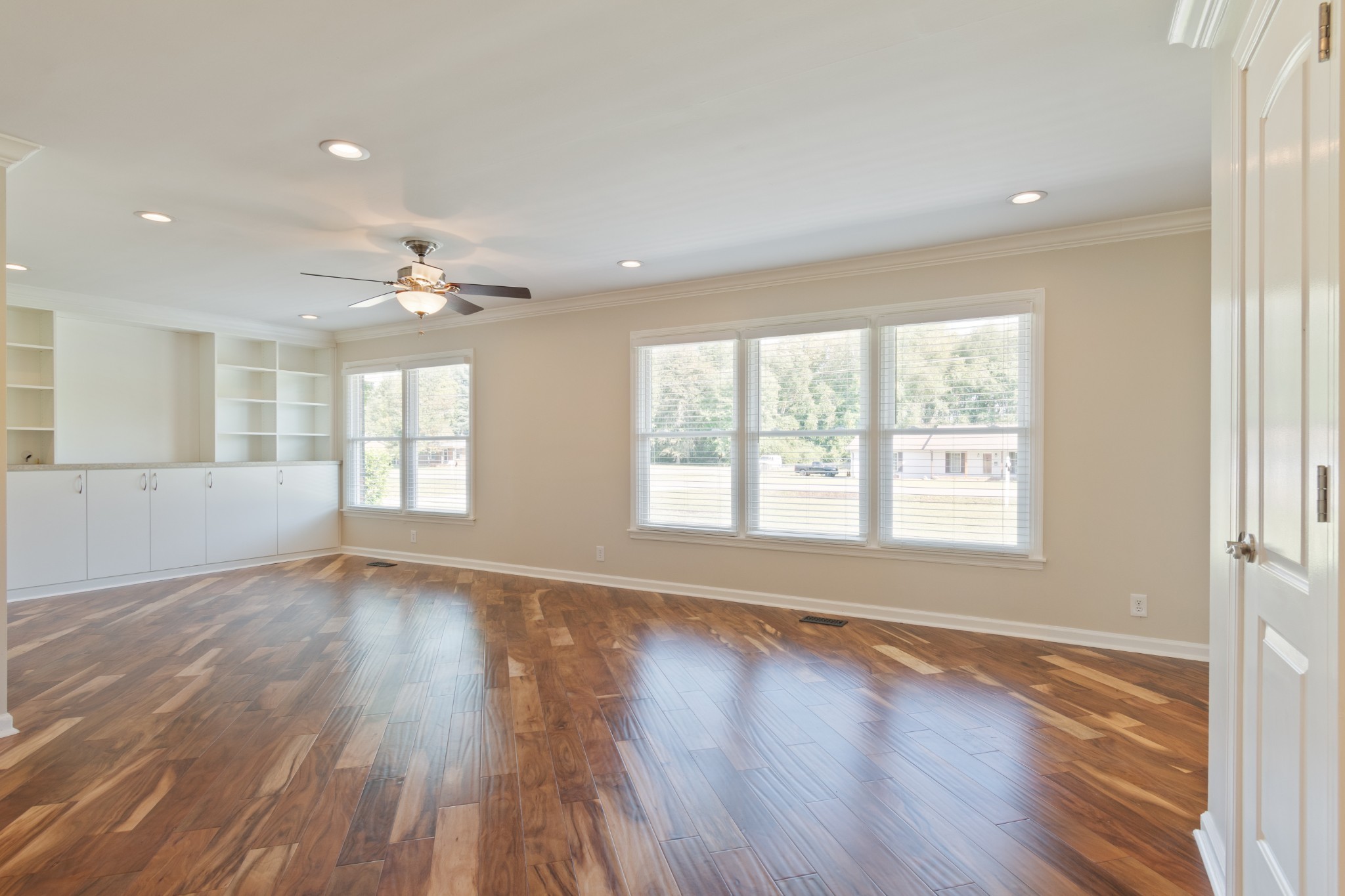 2353 Braxton Bragg Dr