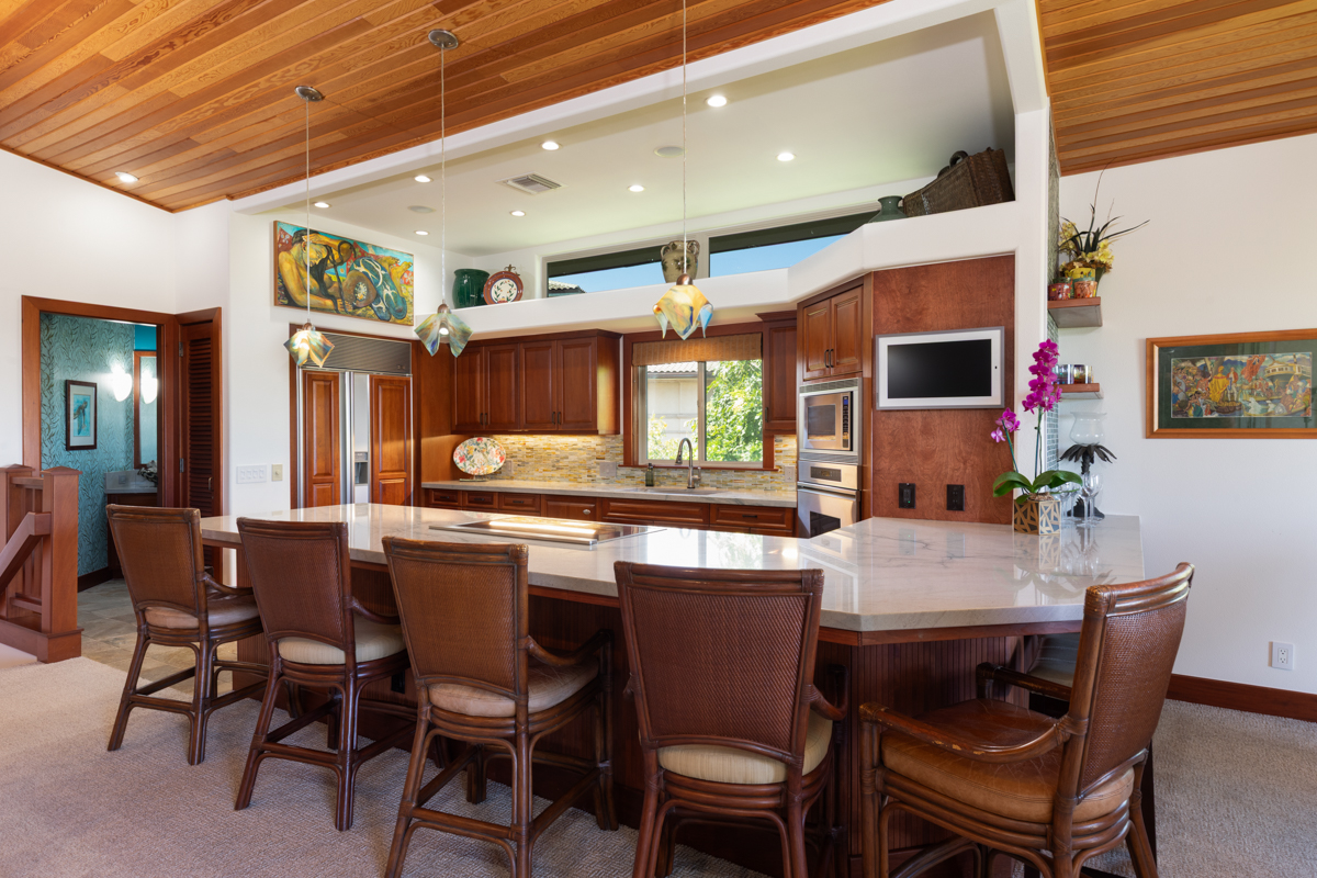 68-1025 KANIKU DR 301