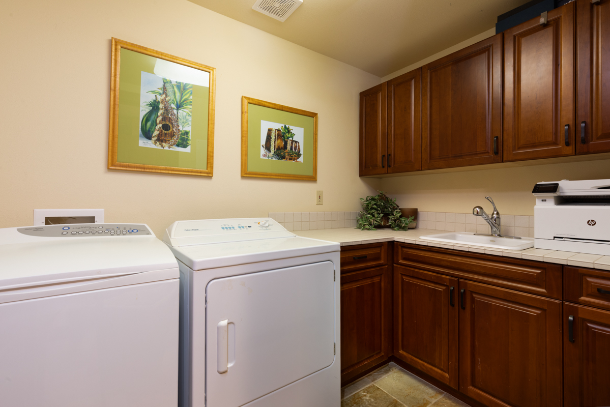 68-1025 KANIKU DR 301