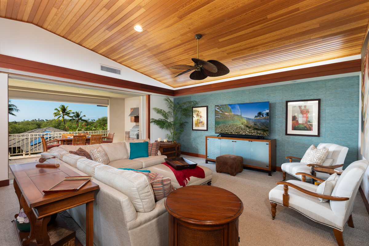 68-1025 KANIKU DR 301