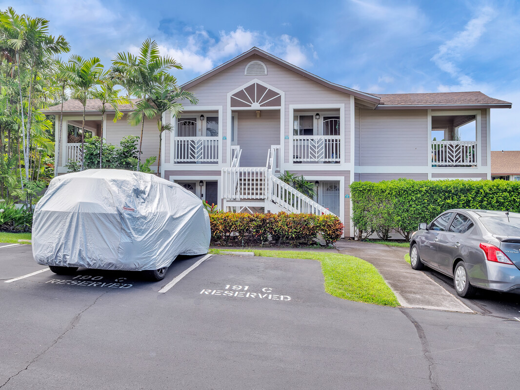 75-6081 ALII DR R101