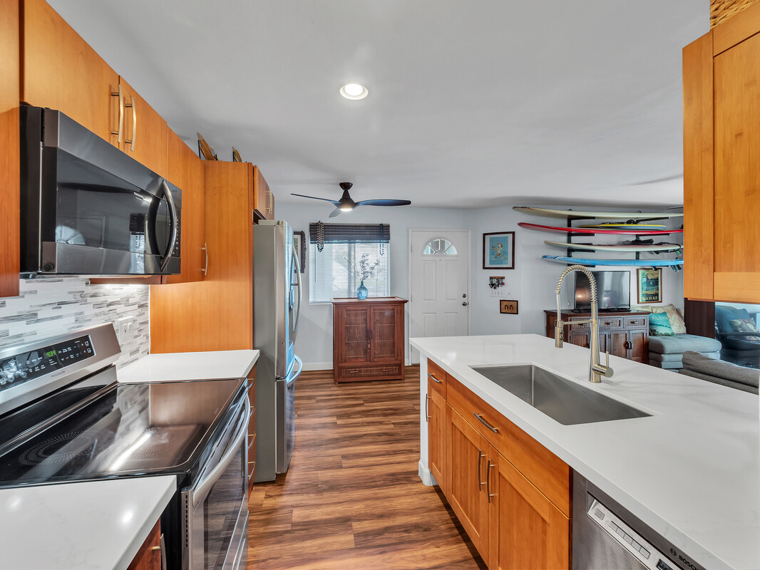 75-6081 ALII DR R101