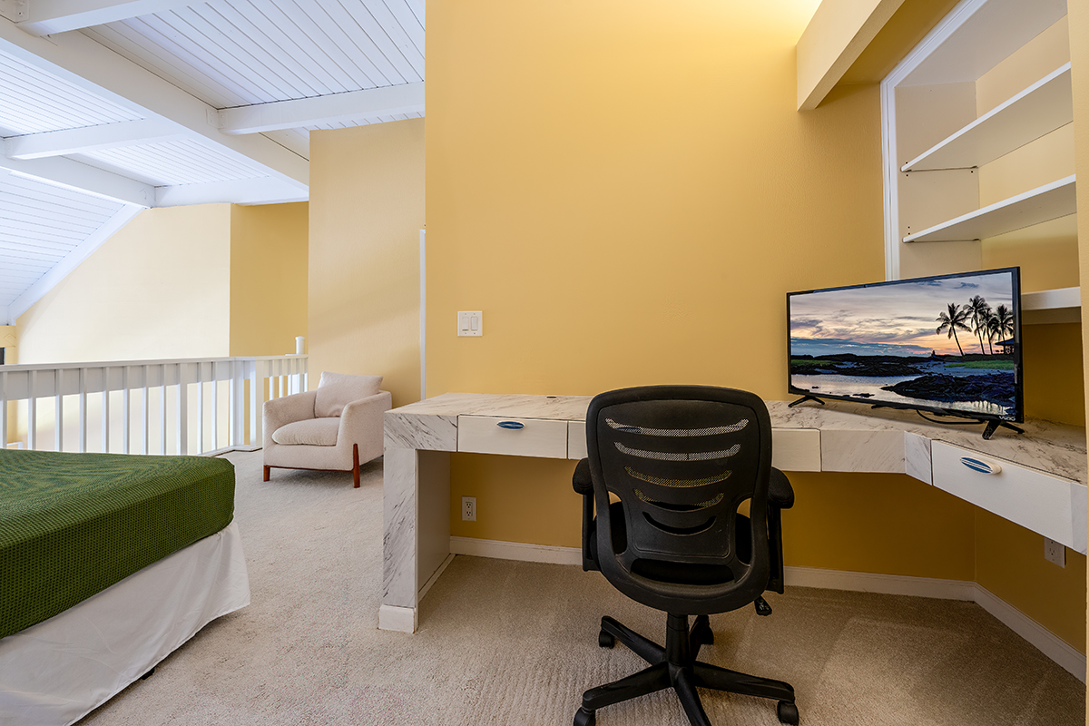 78-7070 ALII DR D306