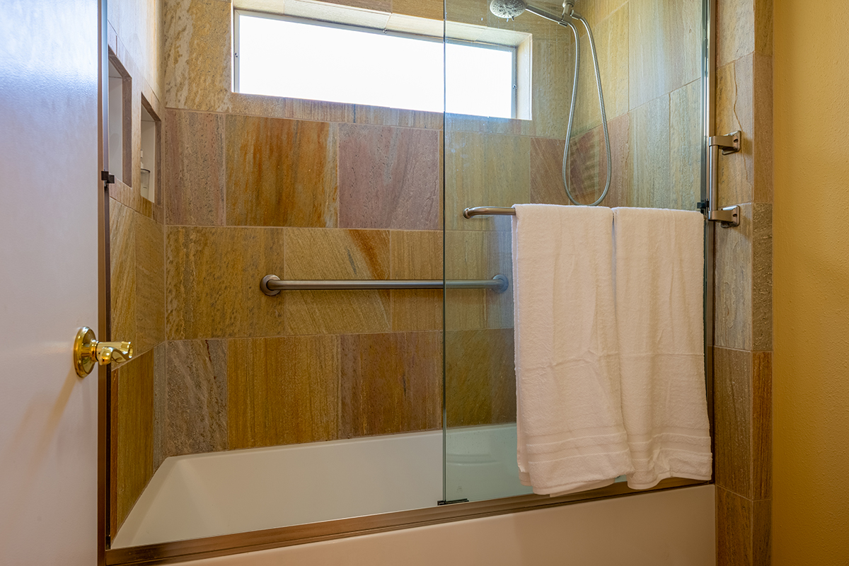 78-7070 ALII DR D306