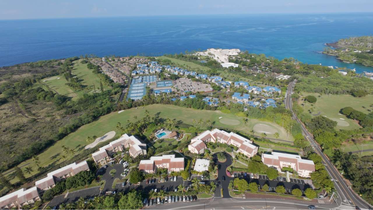 78-7070 ALII DR D306