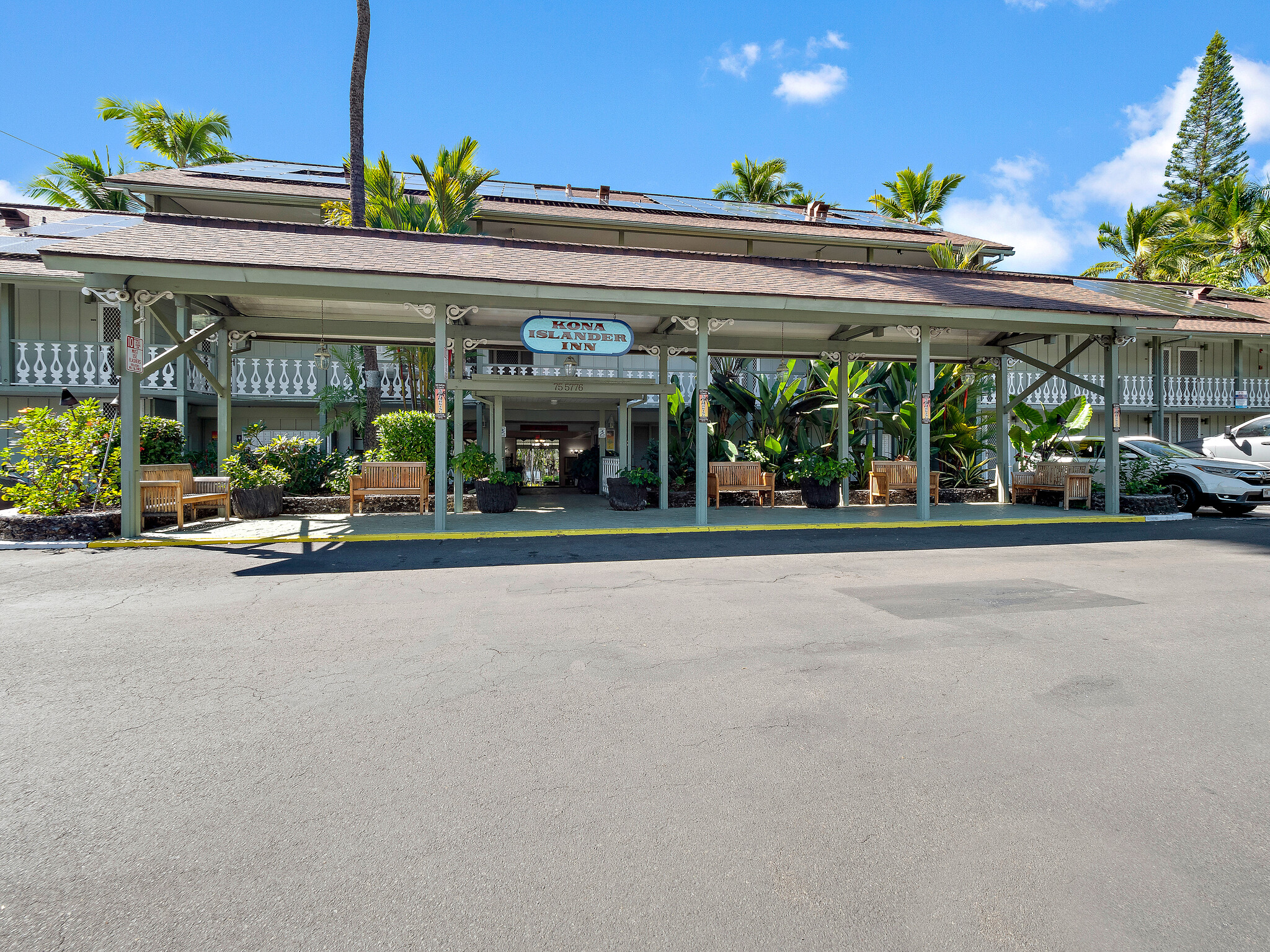 75-5776 KUAKINI HWY 251