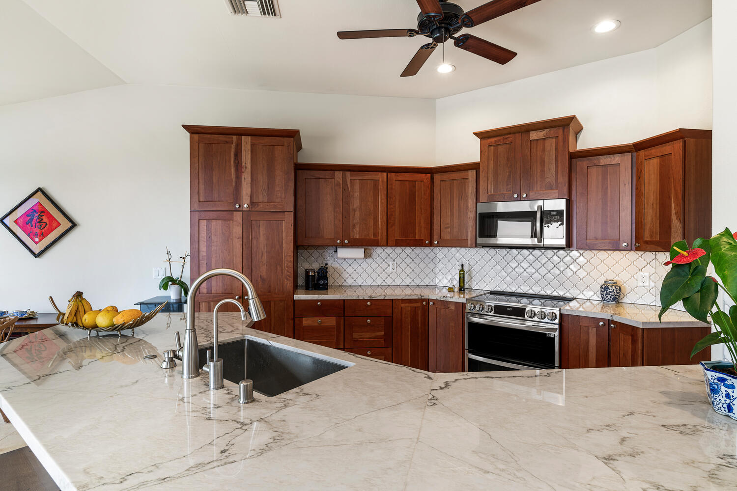 77-267 HOLOMAKANI ST