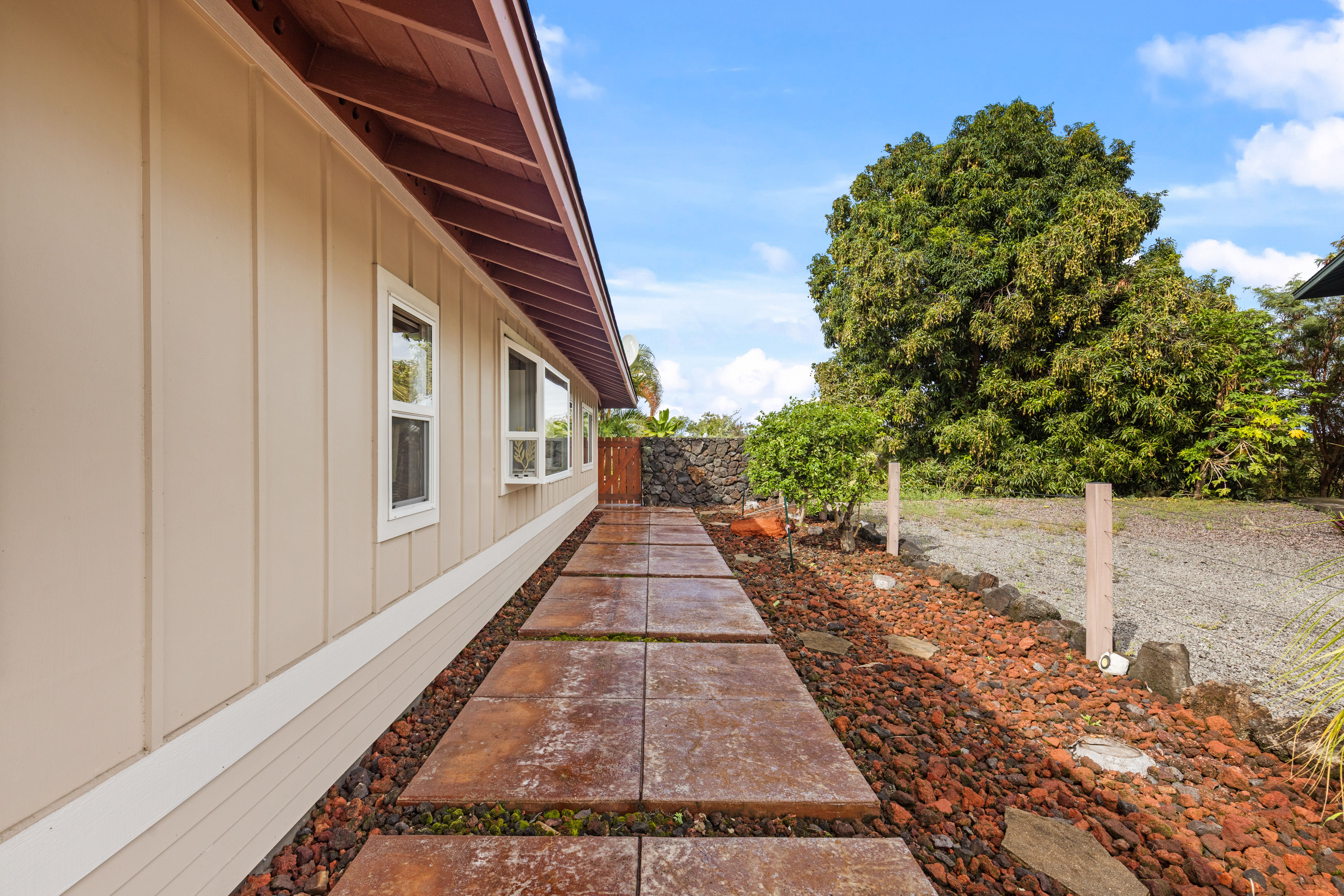 75-6204 HOOKUKU MOHO PL