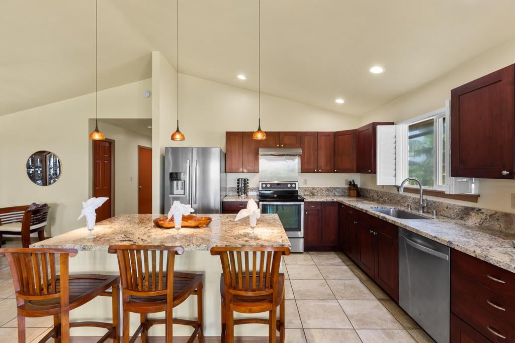 73-1087 KUULEIALOHA CIRCLE