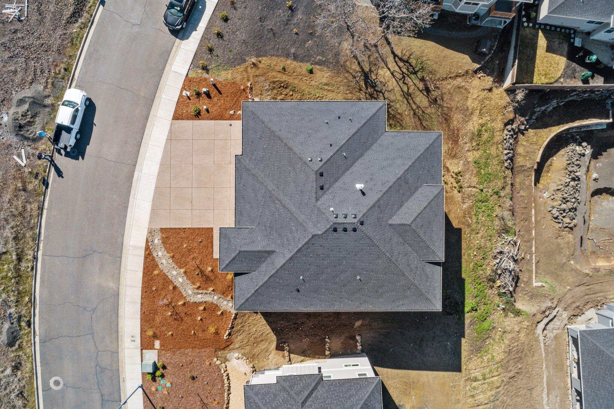 571 La Strada Circle