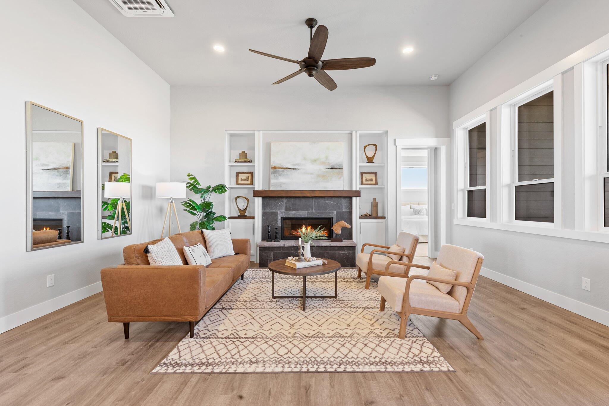 571 La Strada Circle