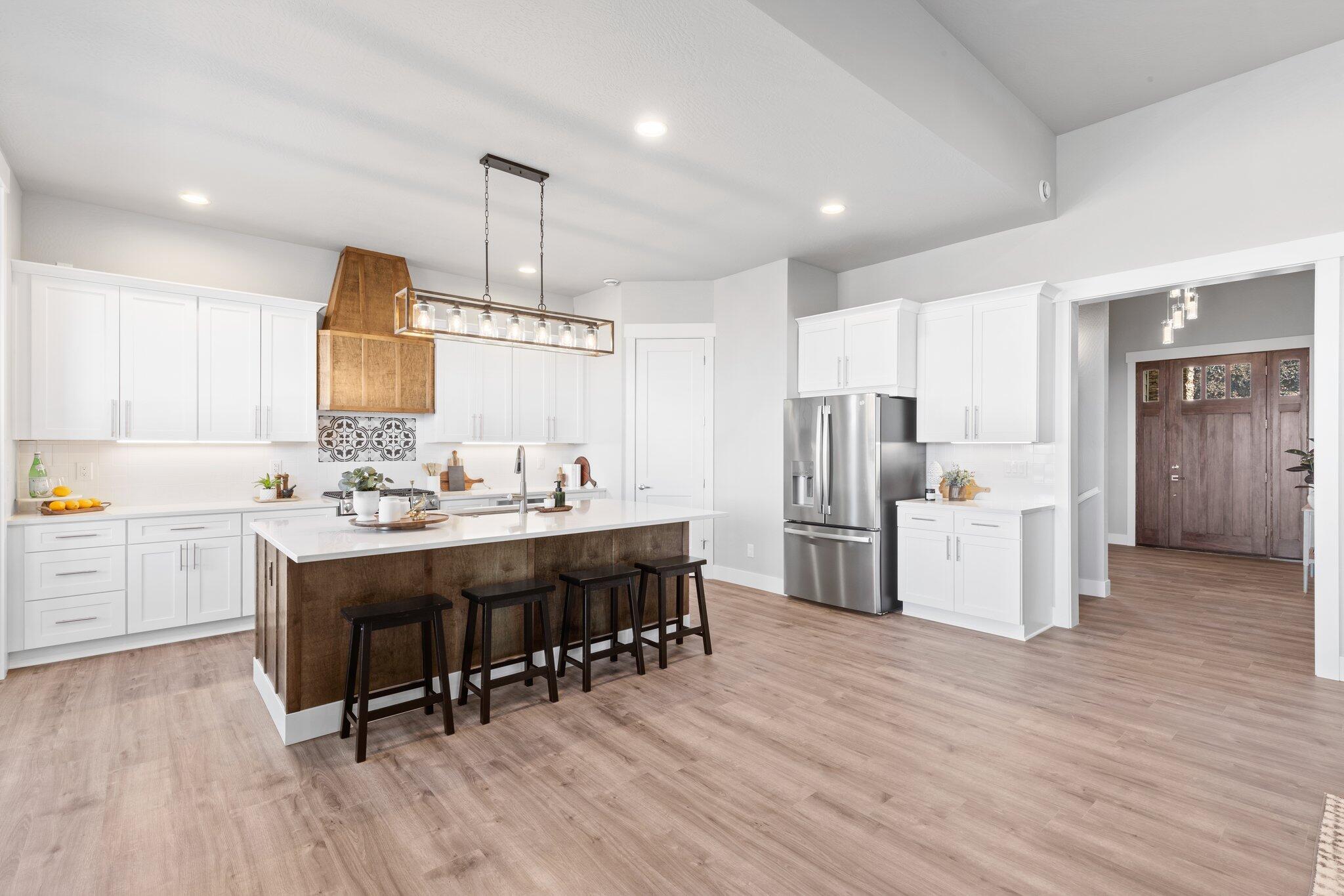 571 La Strada Circle