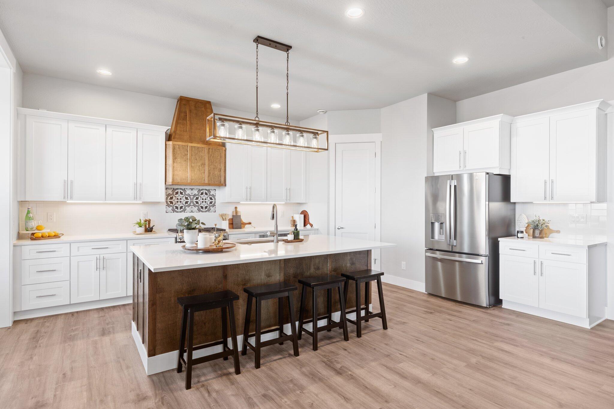 571 La Strada Circle