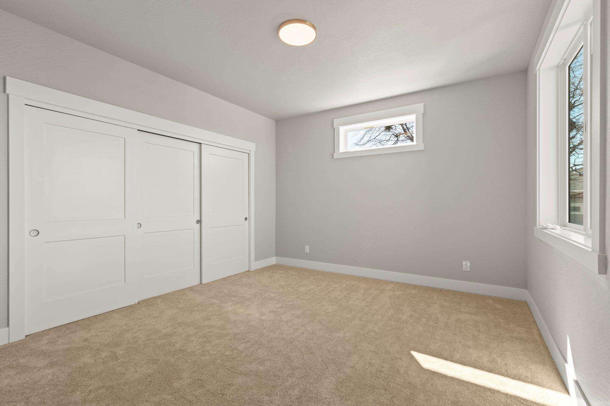 571 La Strada Circle