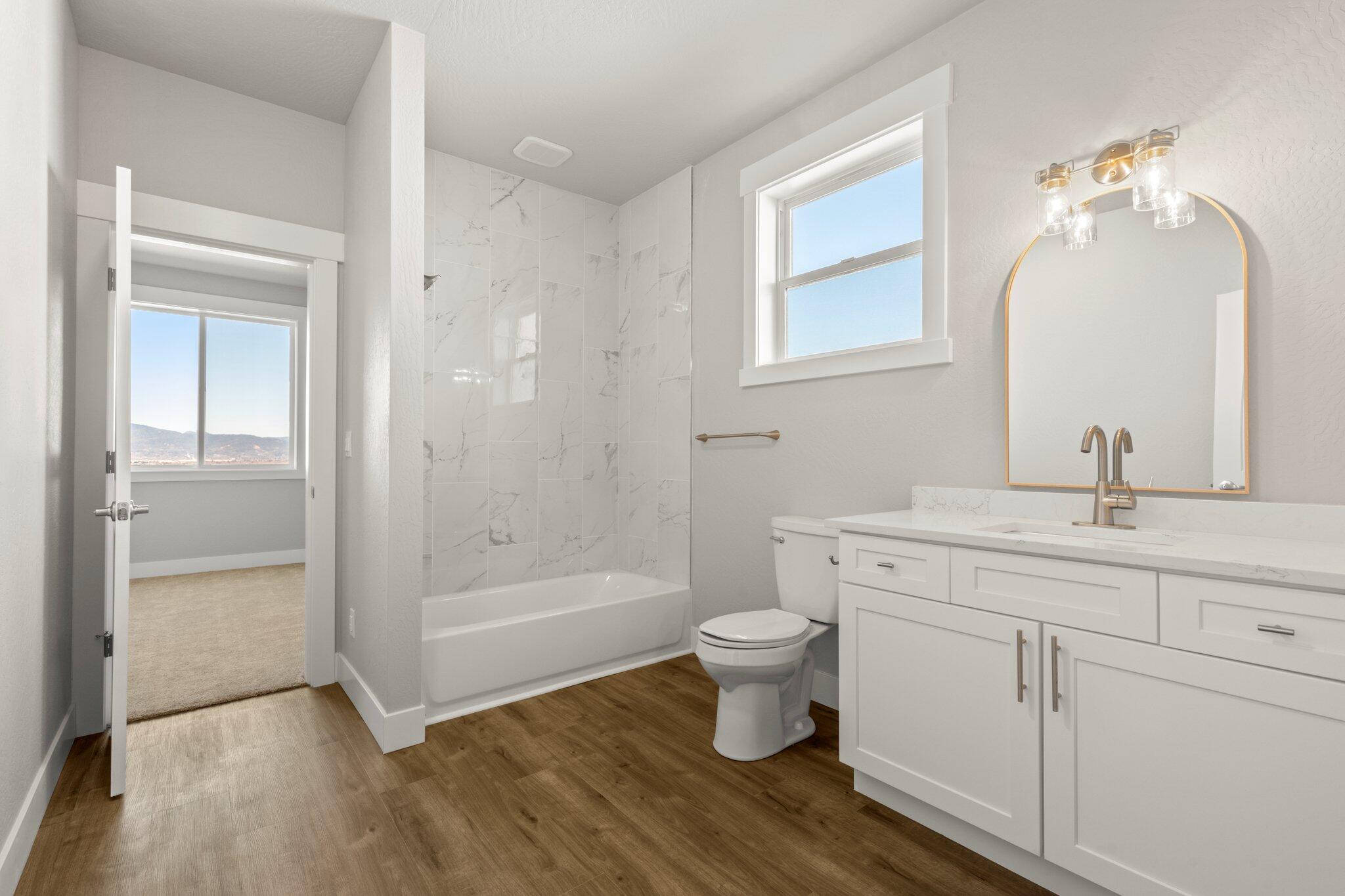 571 La Strada Circle