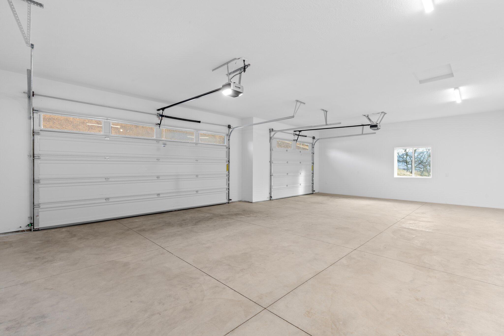 571 La Strada Circle