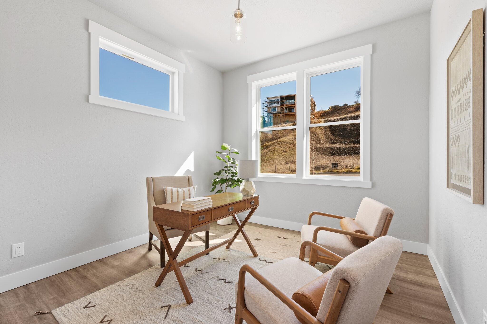 571 La Strada Circle