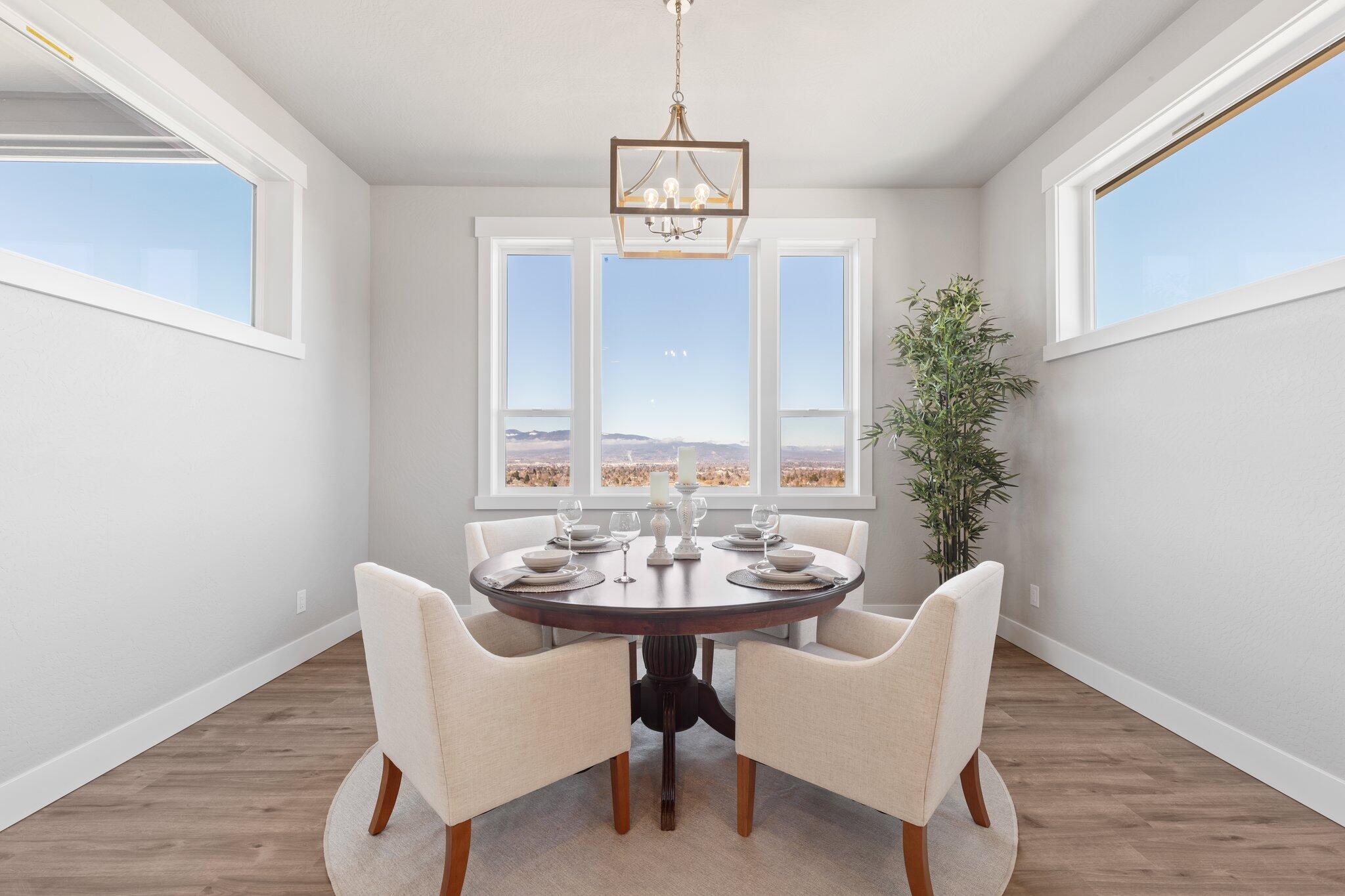 571 La Strada Circle