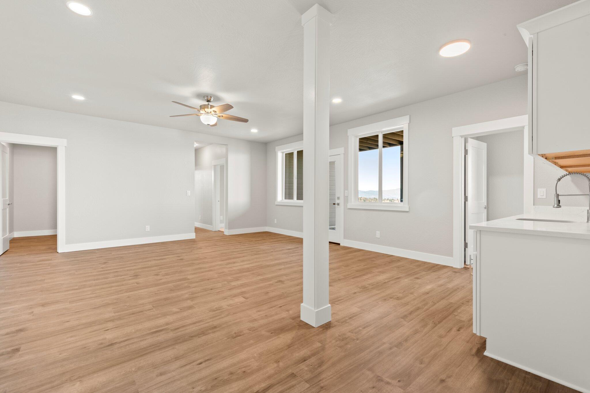 571 La Strada Circle