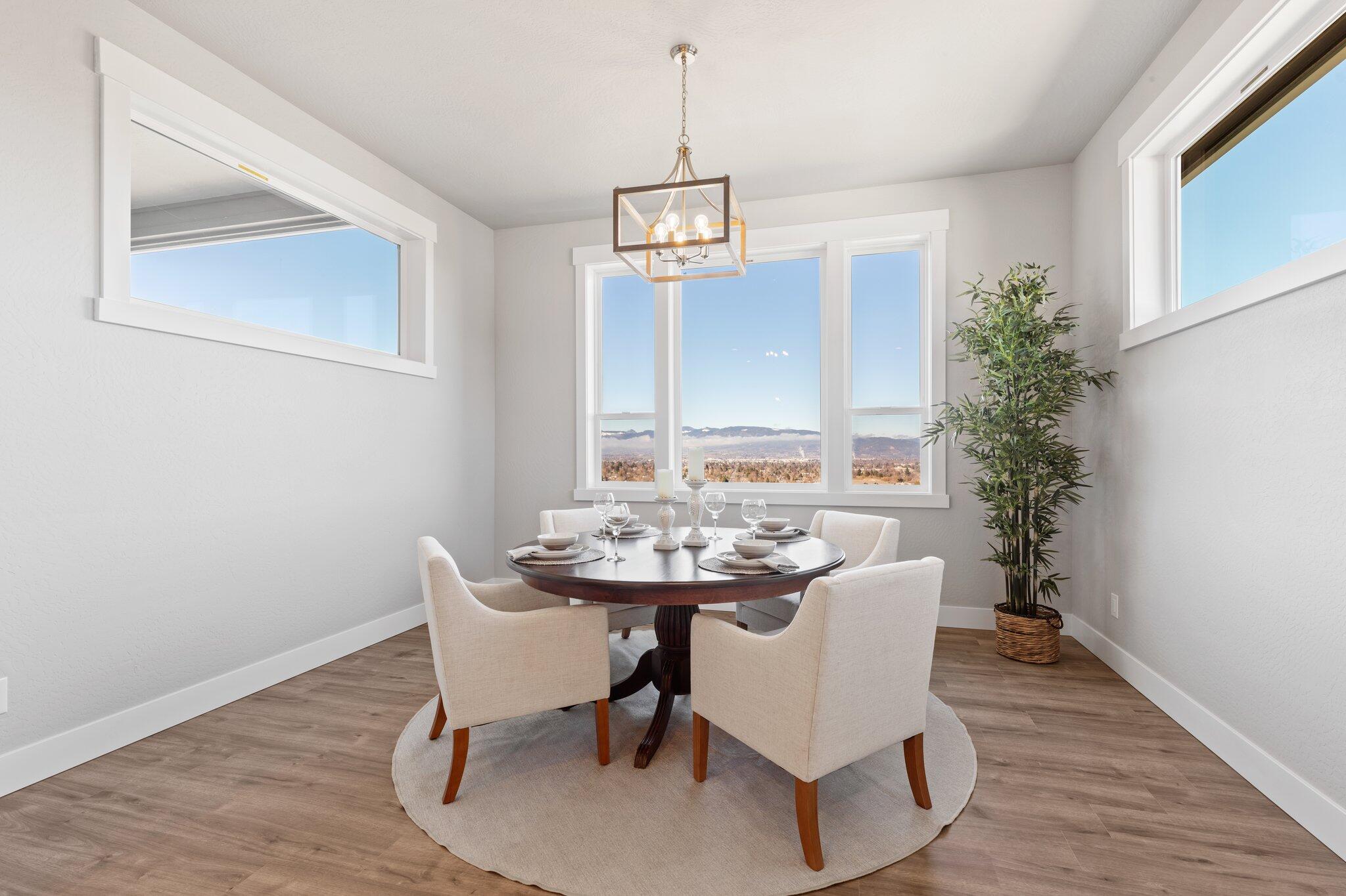571 La Strada Circle