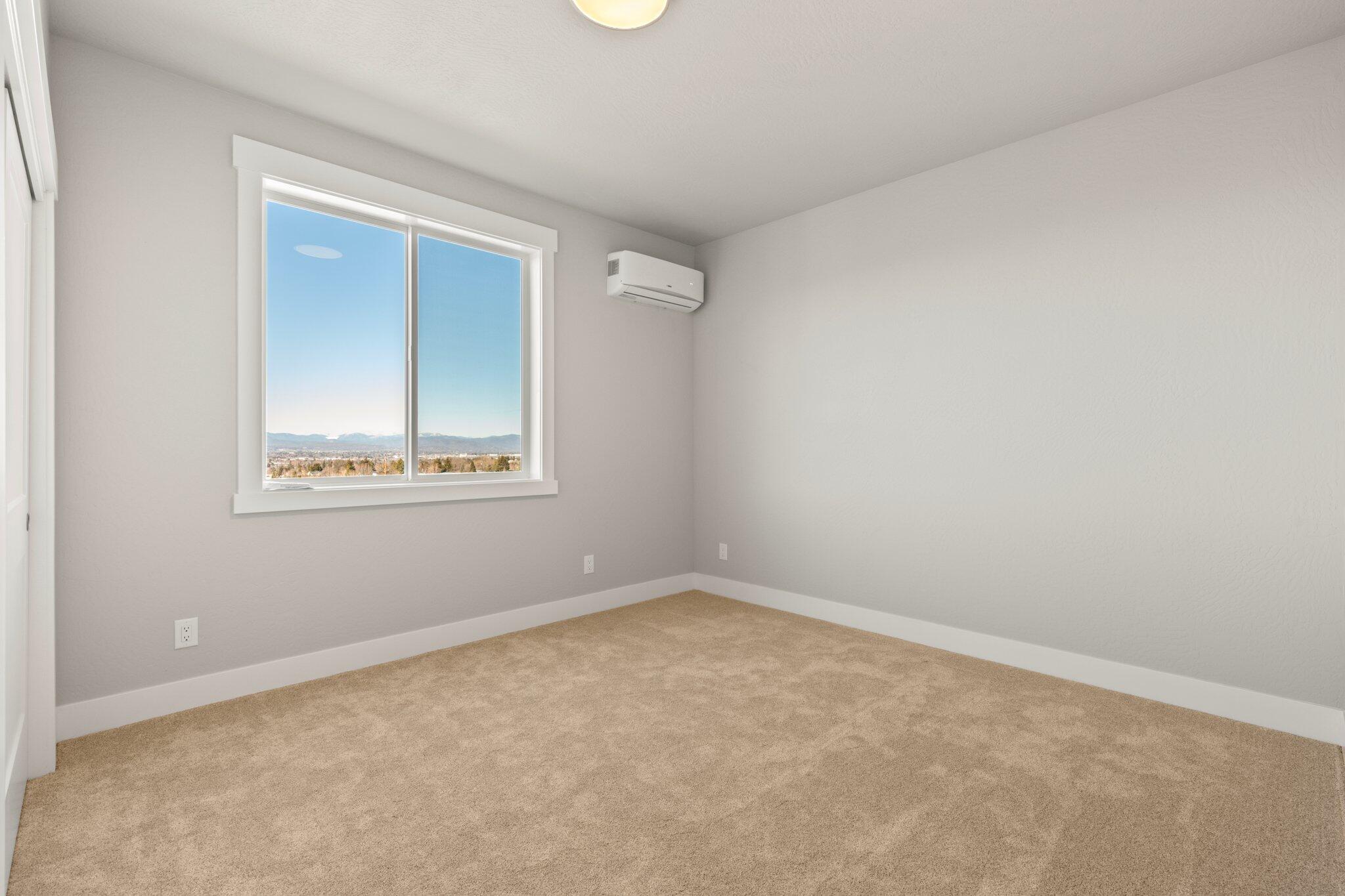 571 La Strada Circle