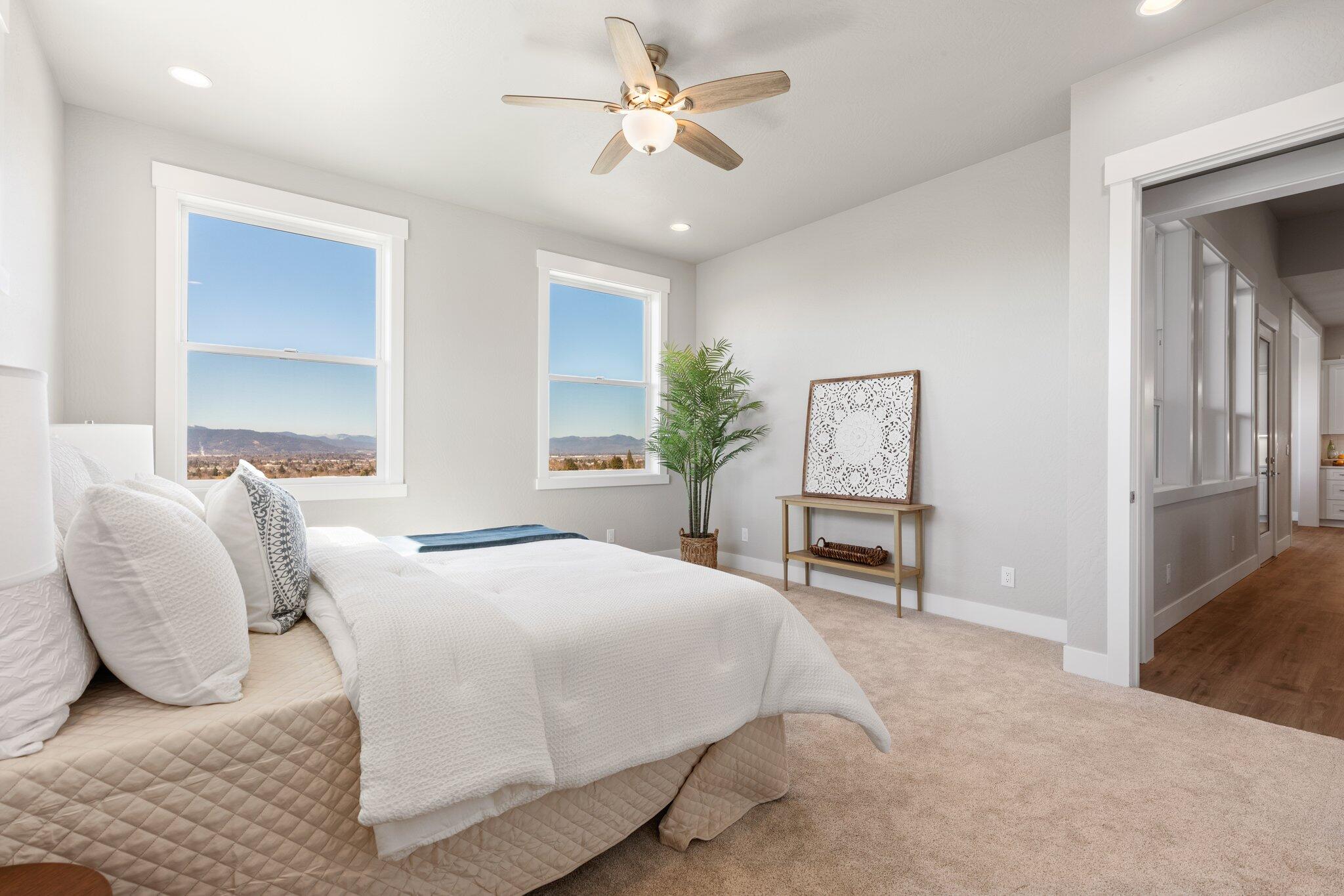 571 La Strada Circle