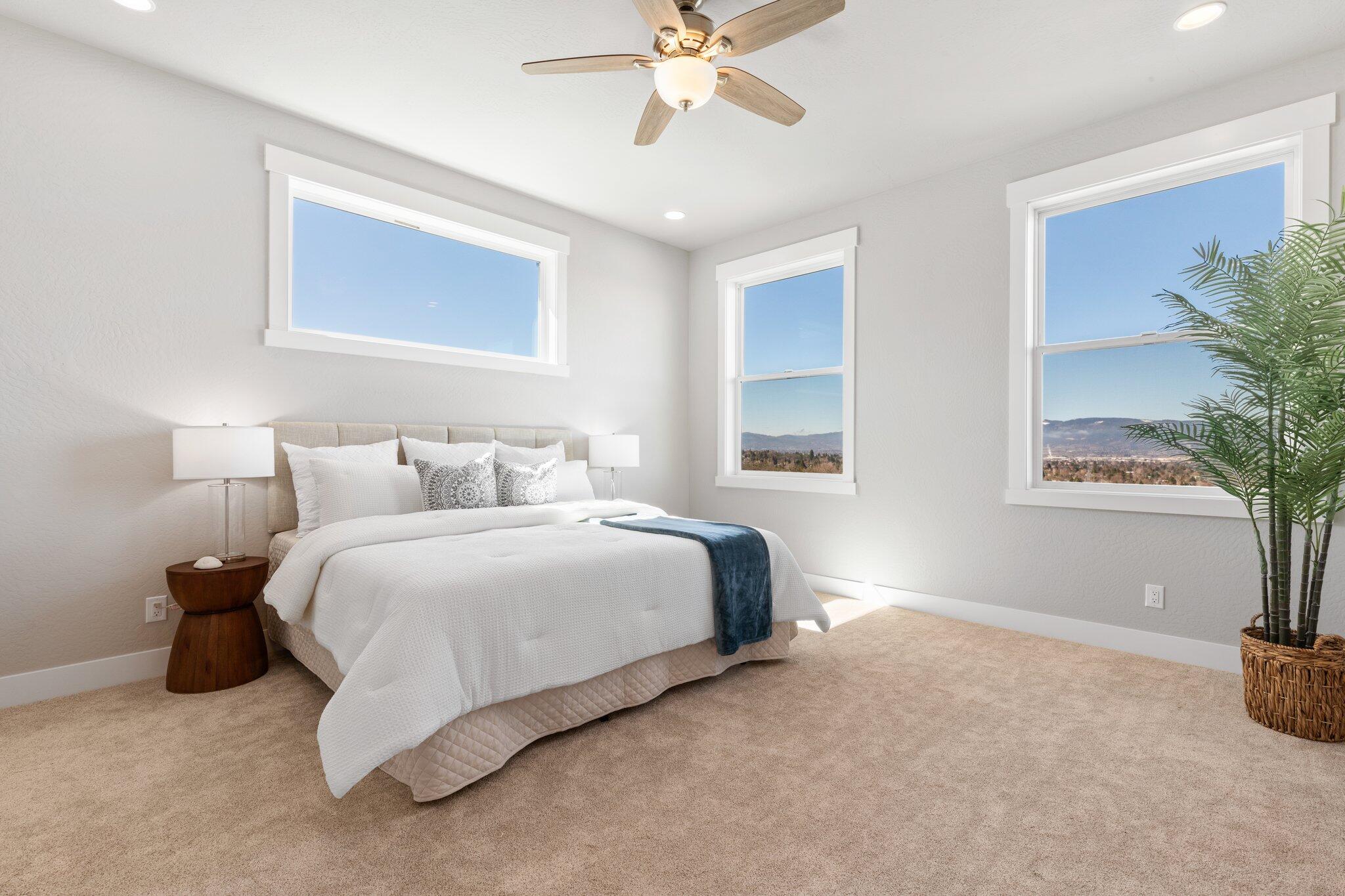 571 La Strada Circle