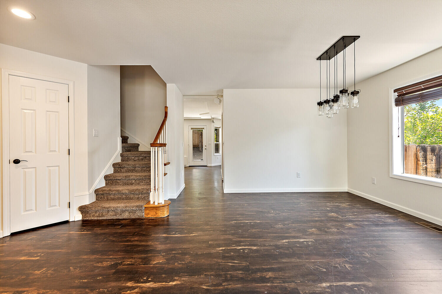 2376 Stonebrook Drive