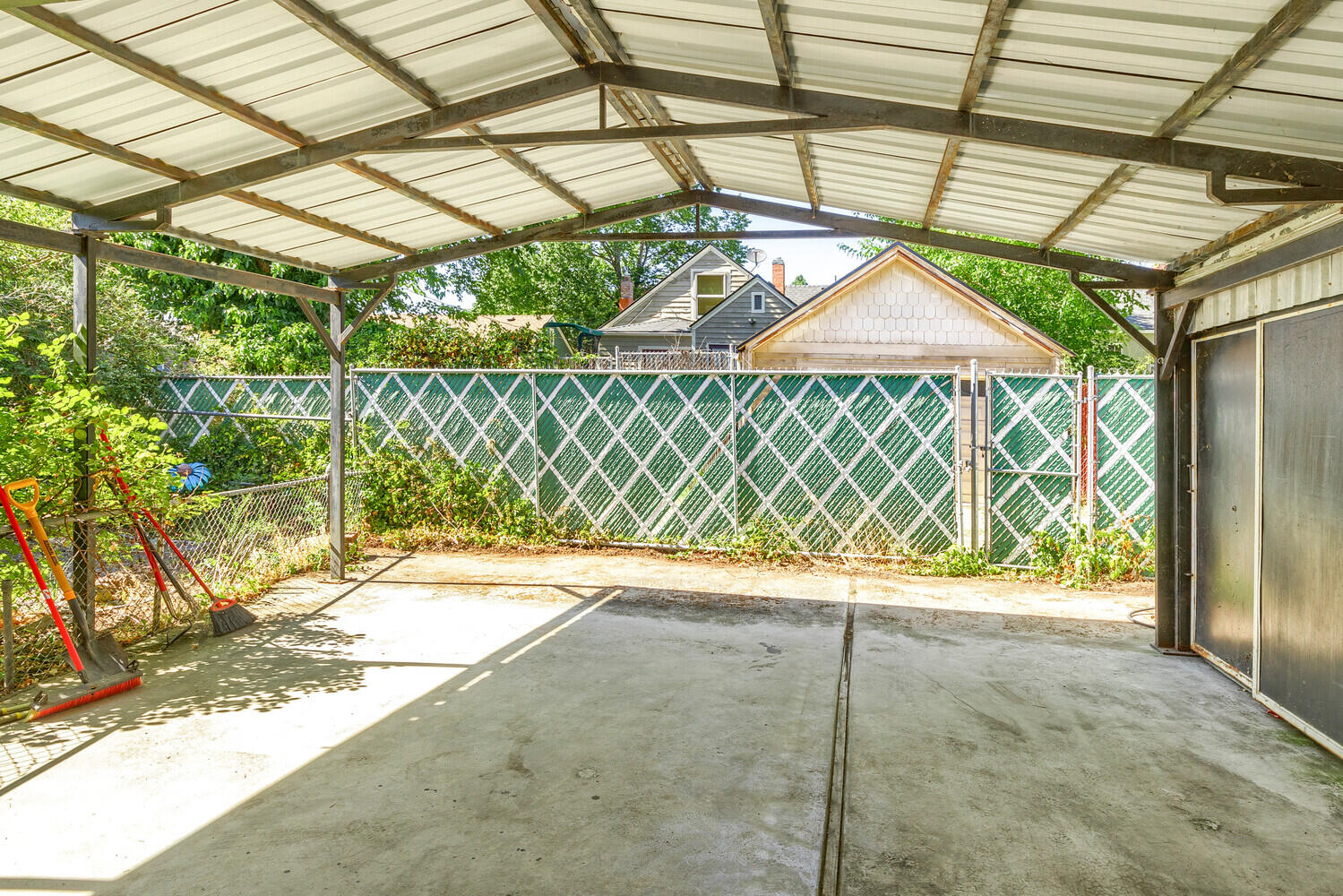 1411 E Main Street