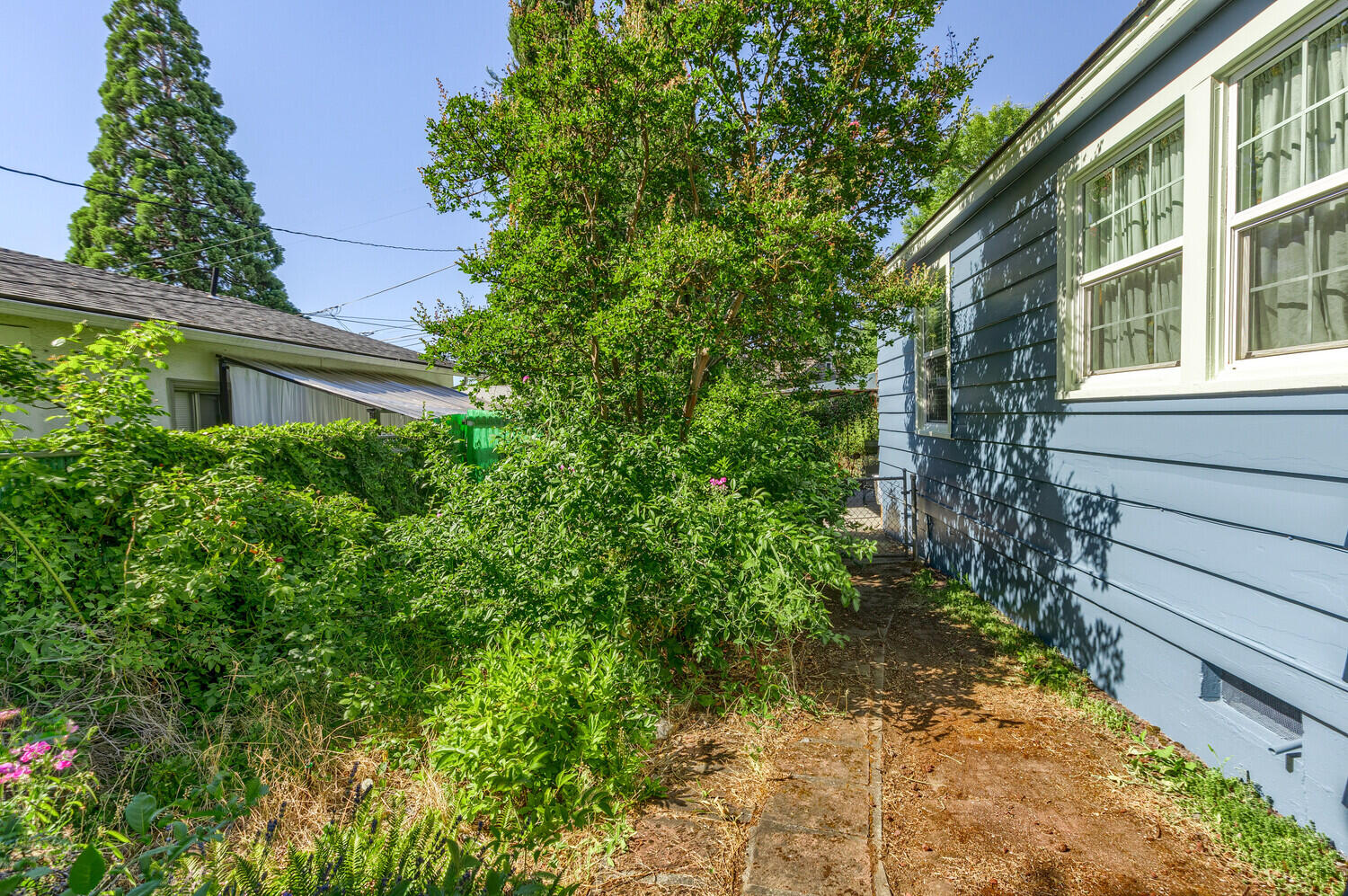 1411 E Main Street